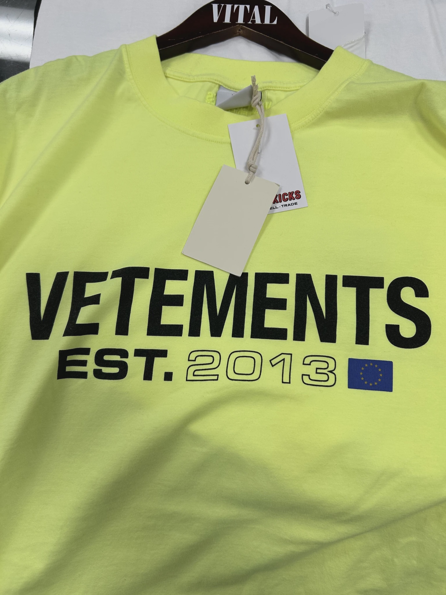 Vetements Flag Logo T-Shirt 'Neon Yellow' Oversized  • Brand New [9173] 2