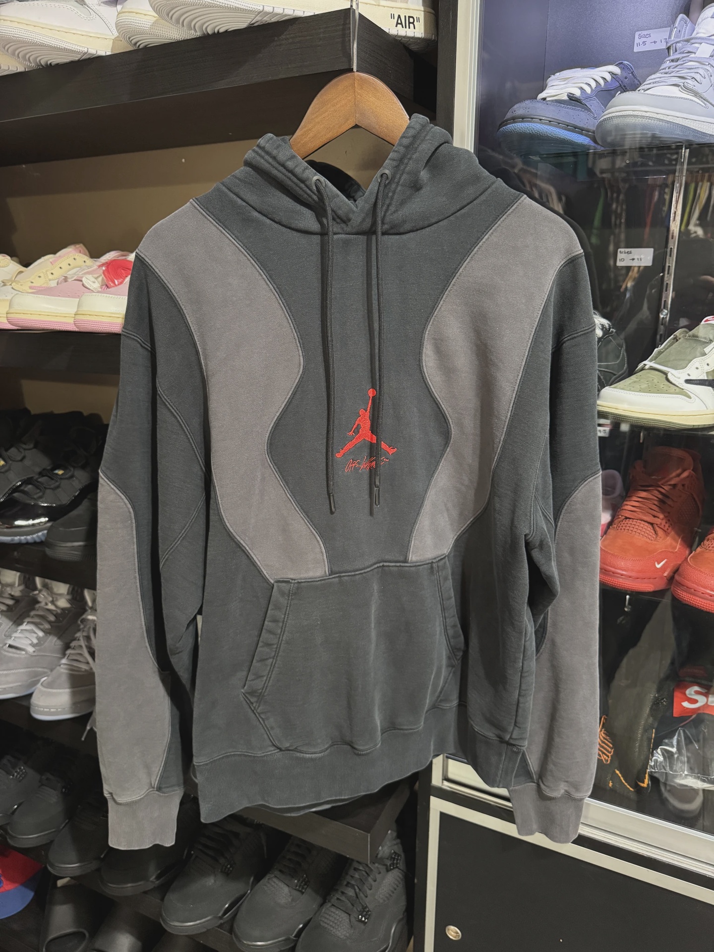 Off White x Jordan Hoodie • Pre-Owned [4594]