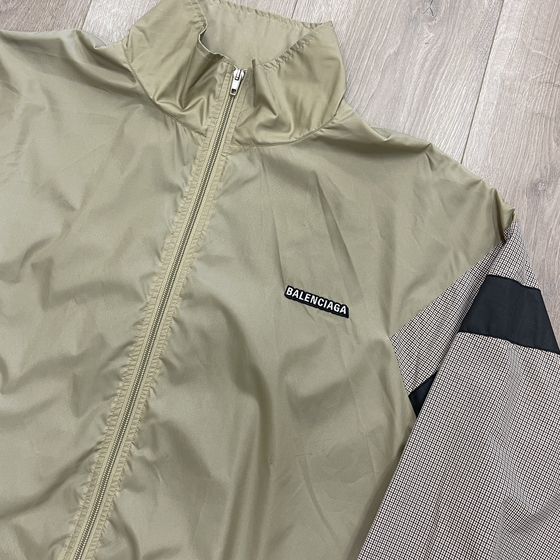 Balenciaga oversized track jacket. 5