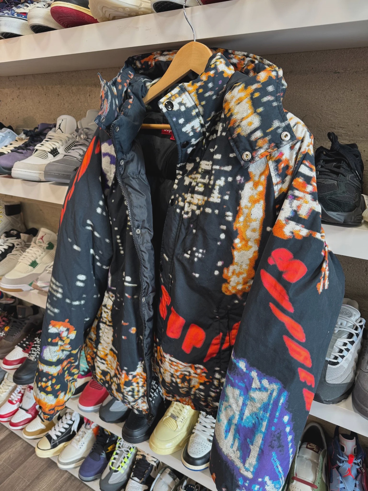 Supreme City Lights Puffy Jacket Black L • Pre-Owned [0427] - photo 3