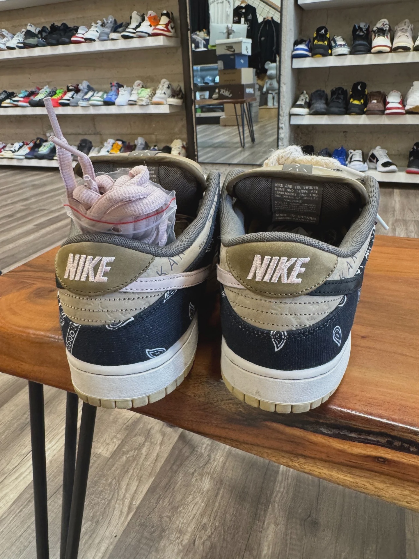 Nike SB Dunk Low Travis Scott No Box • Pre-Owned [7543] - photo 4