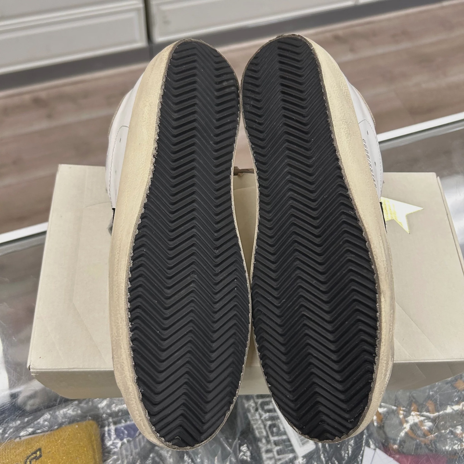 Golden Goose Men's Super-Star 'White Leather Black Nubuck Star' • Pre-Owned [6151] - photo 6