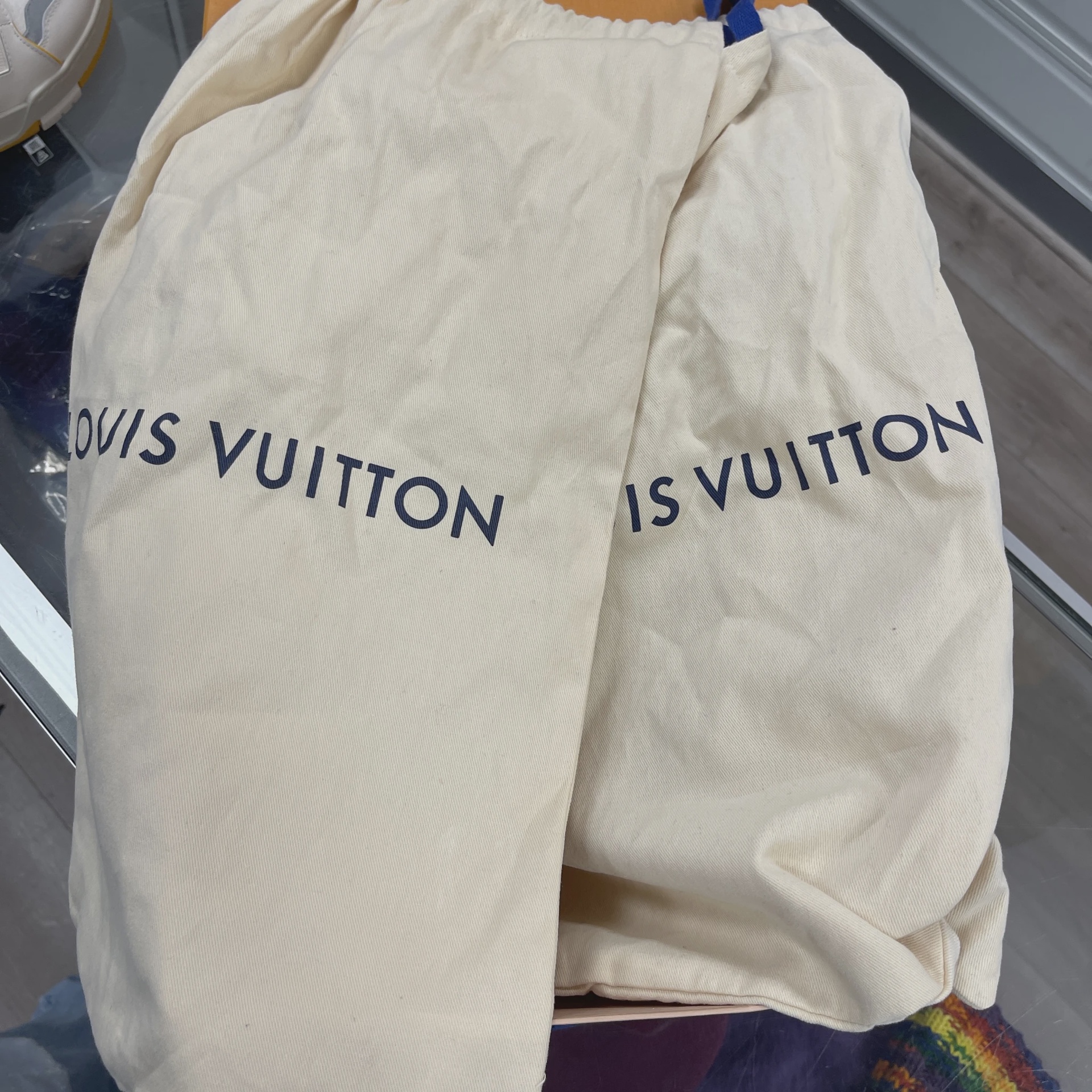 Louis Vuitton LV Trainer White Yellow Script • Pre-Owned [2676] 8