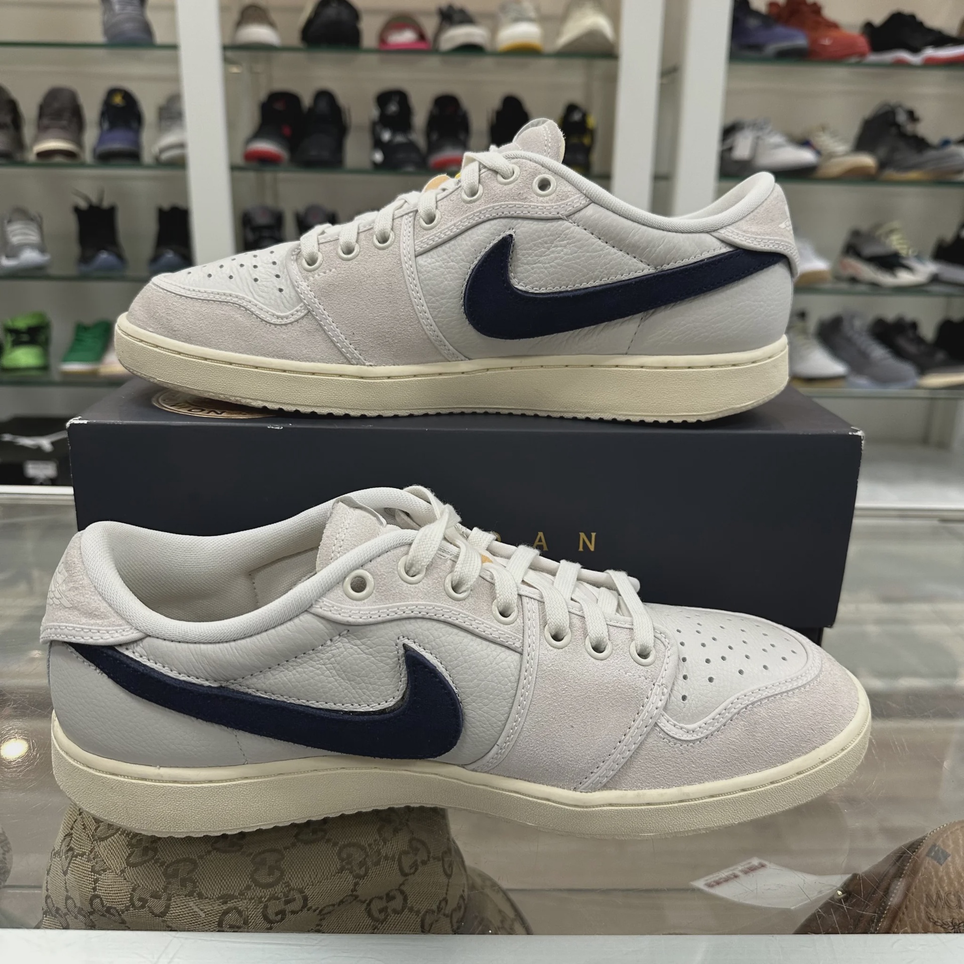 Air Jordan 1 Retro AJKO Low SP Union Sail Leather • Pre-Owned [9174] - photo 2