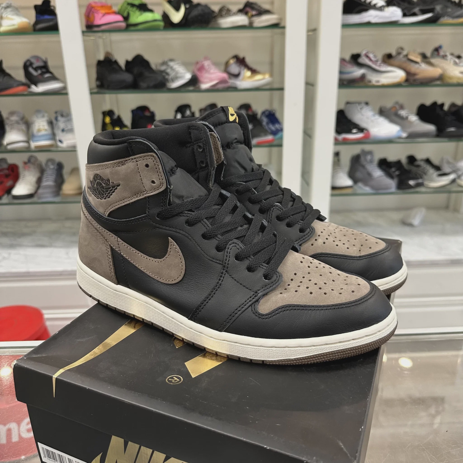 Jordan 1 Retro High OG Palomino • Pre-Owned [3883] - photo 6