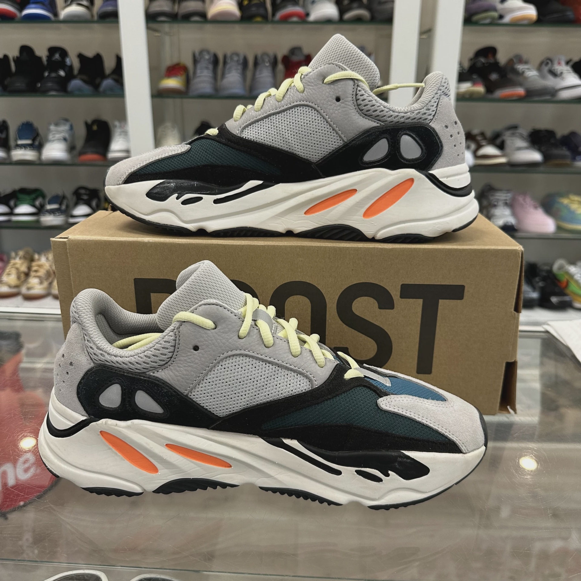 adidas Yeezy Boost 700 Wave Runner • Pre-Owned [3974] 9