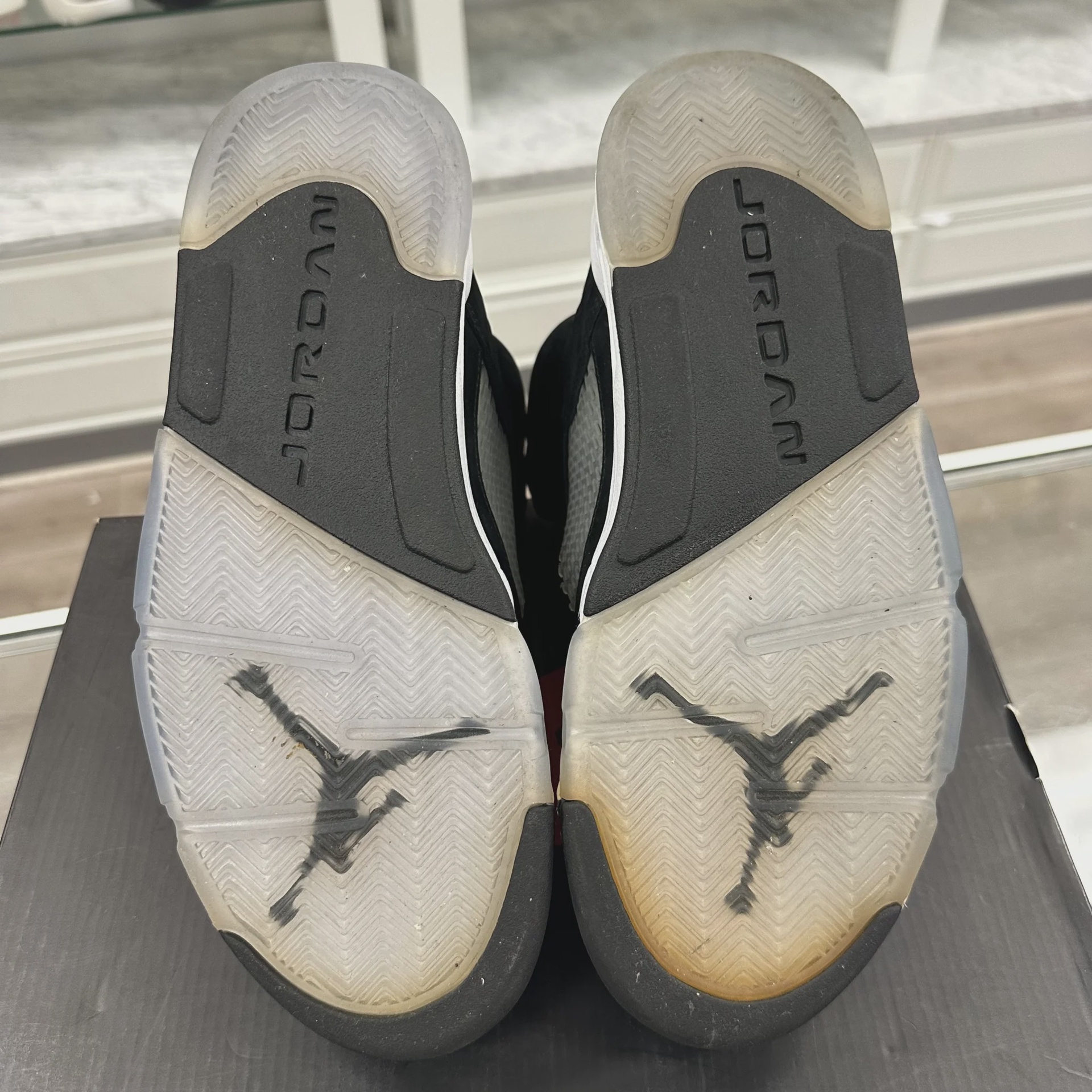 Air Jordan 5 Retro Oreo (2013) • Pre-Owned [0389] - photo 4