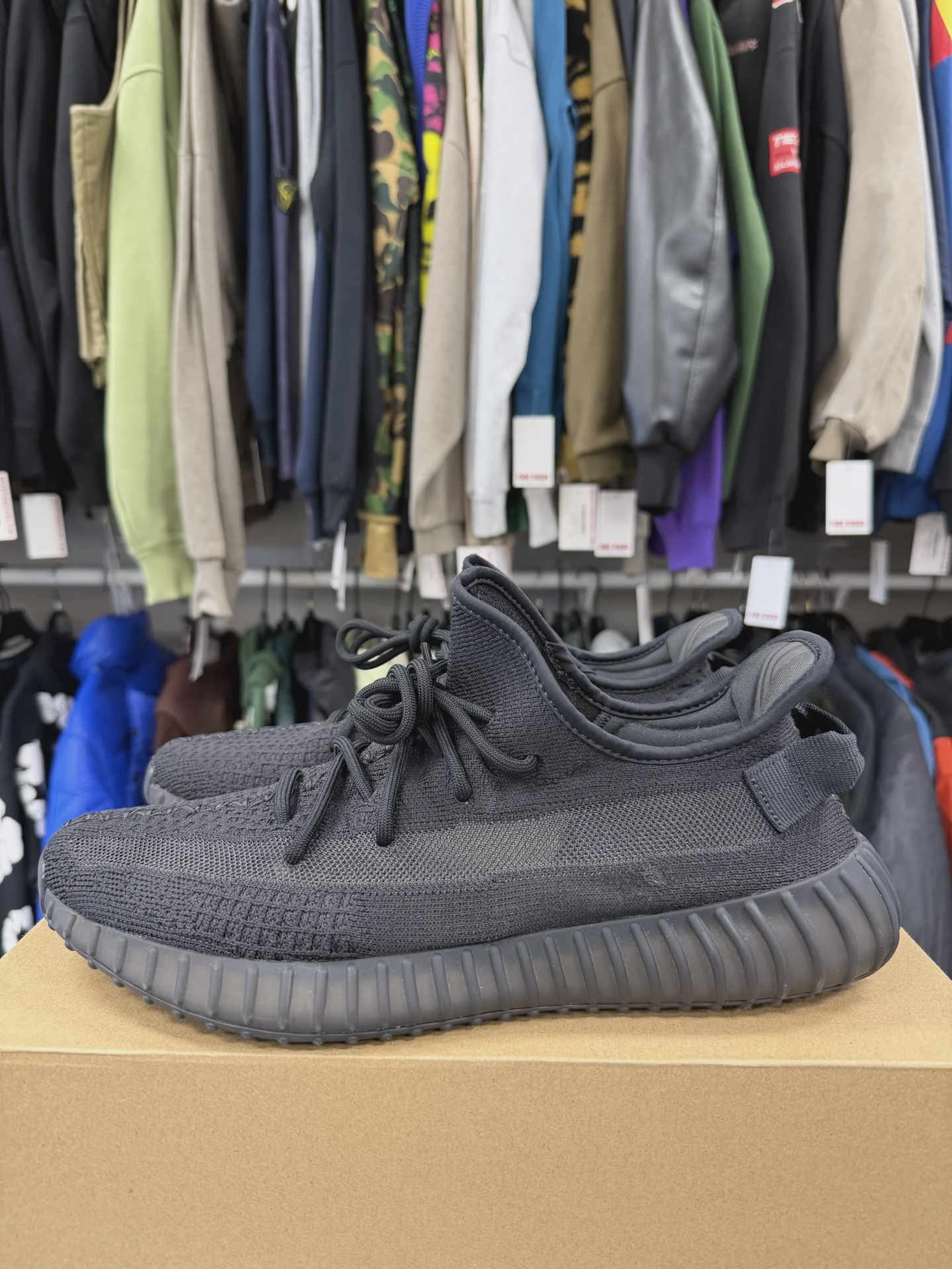 adidas Yeezy Boost 350 V2 Onyx • Pre-Owned [6958] - photo 5