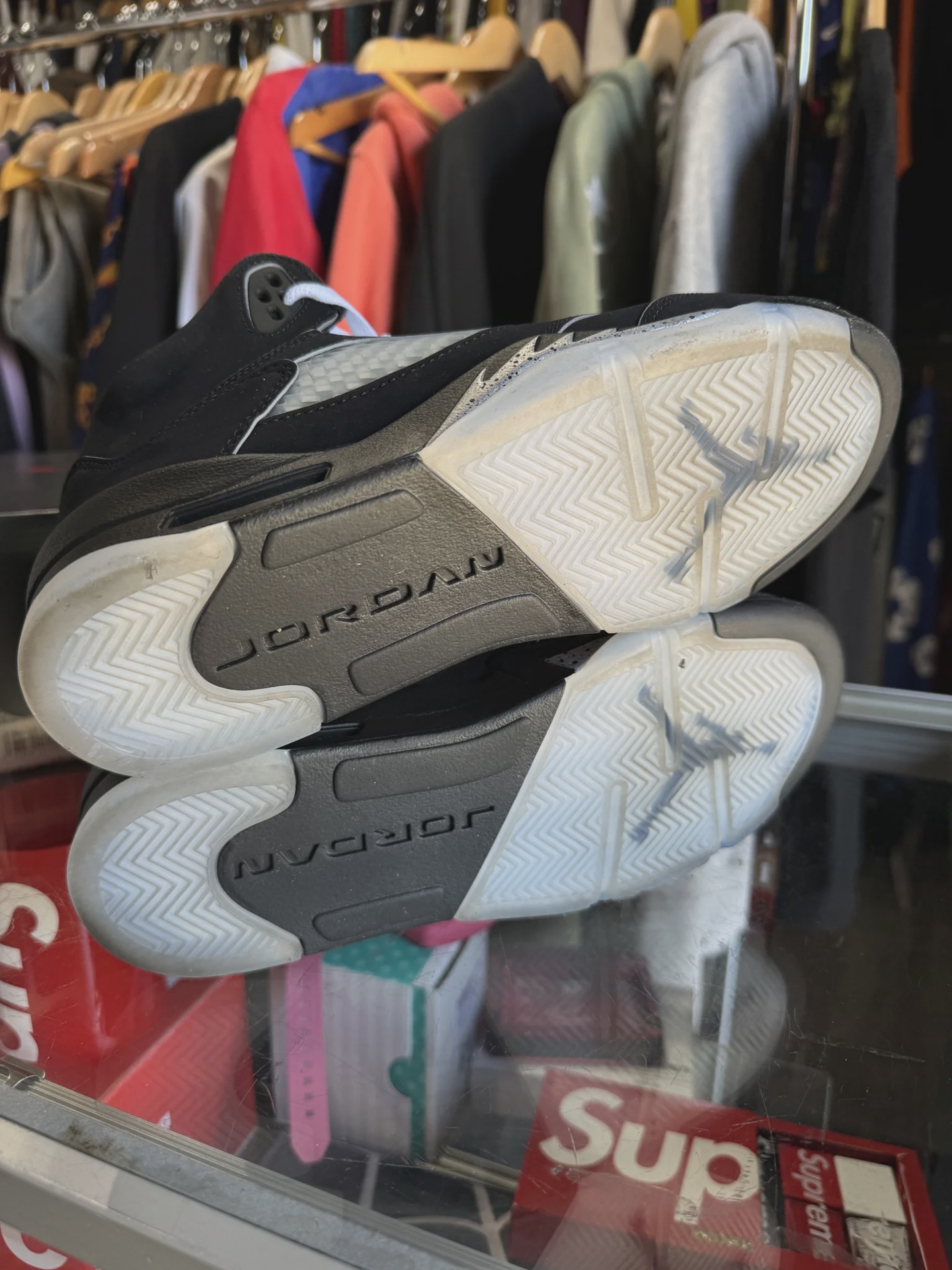 Air Jordan 5 Retro Original Black Metallic Reimagined (Grade School) • Pre-Owned [7408] - photo 3