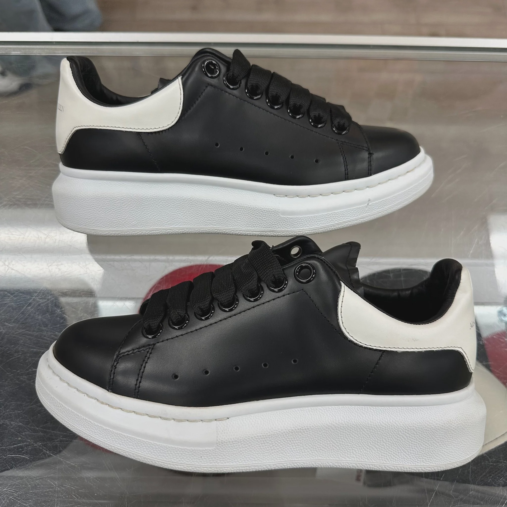 Alexander McQueen Alexander McQueen black - Size US Y 5