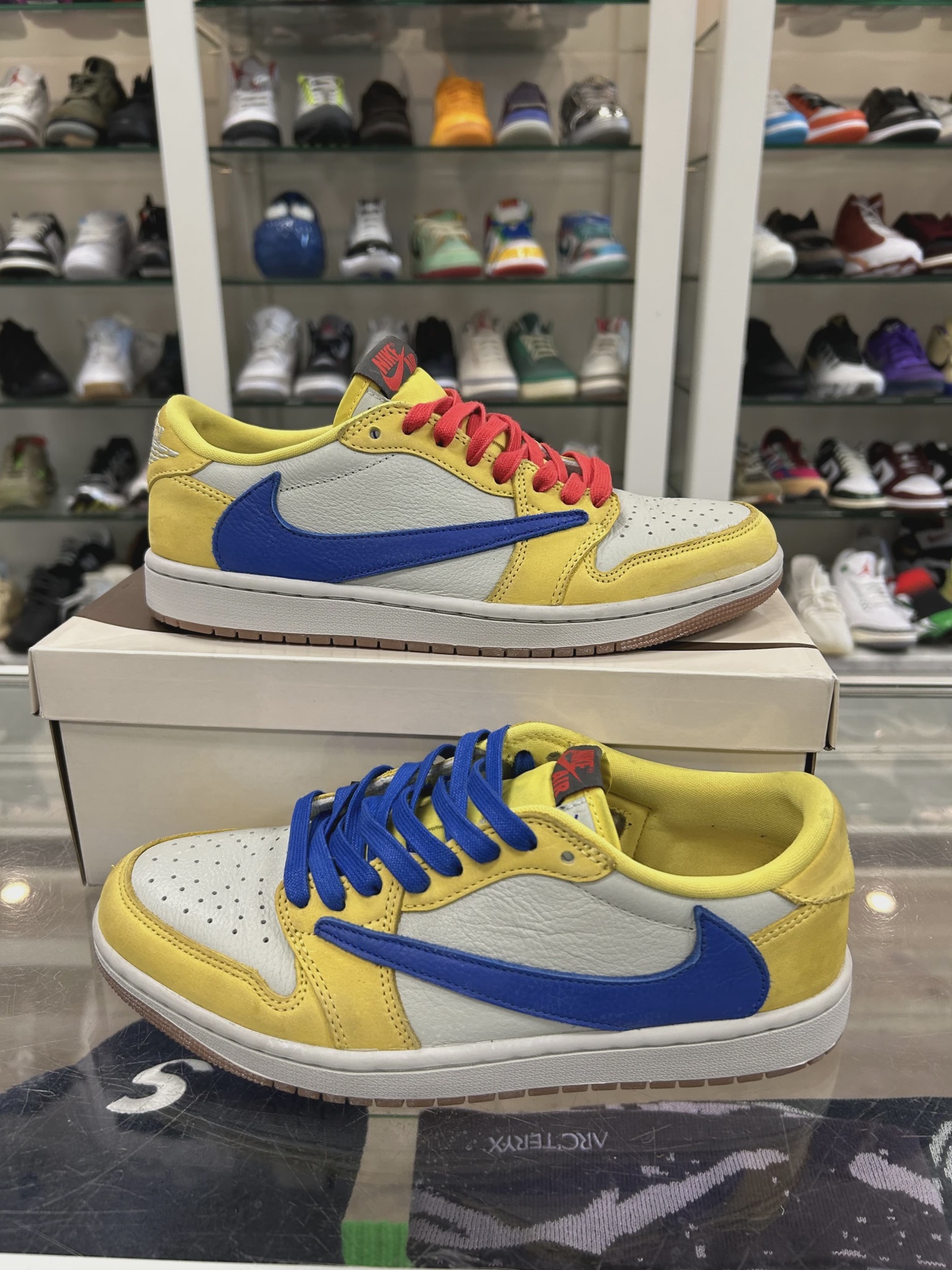 Jordan Jordan 1 Retro Low OG SP Travis Scott Canary (W) - Size US M 7.5