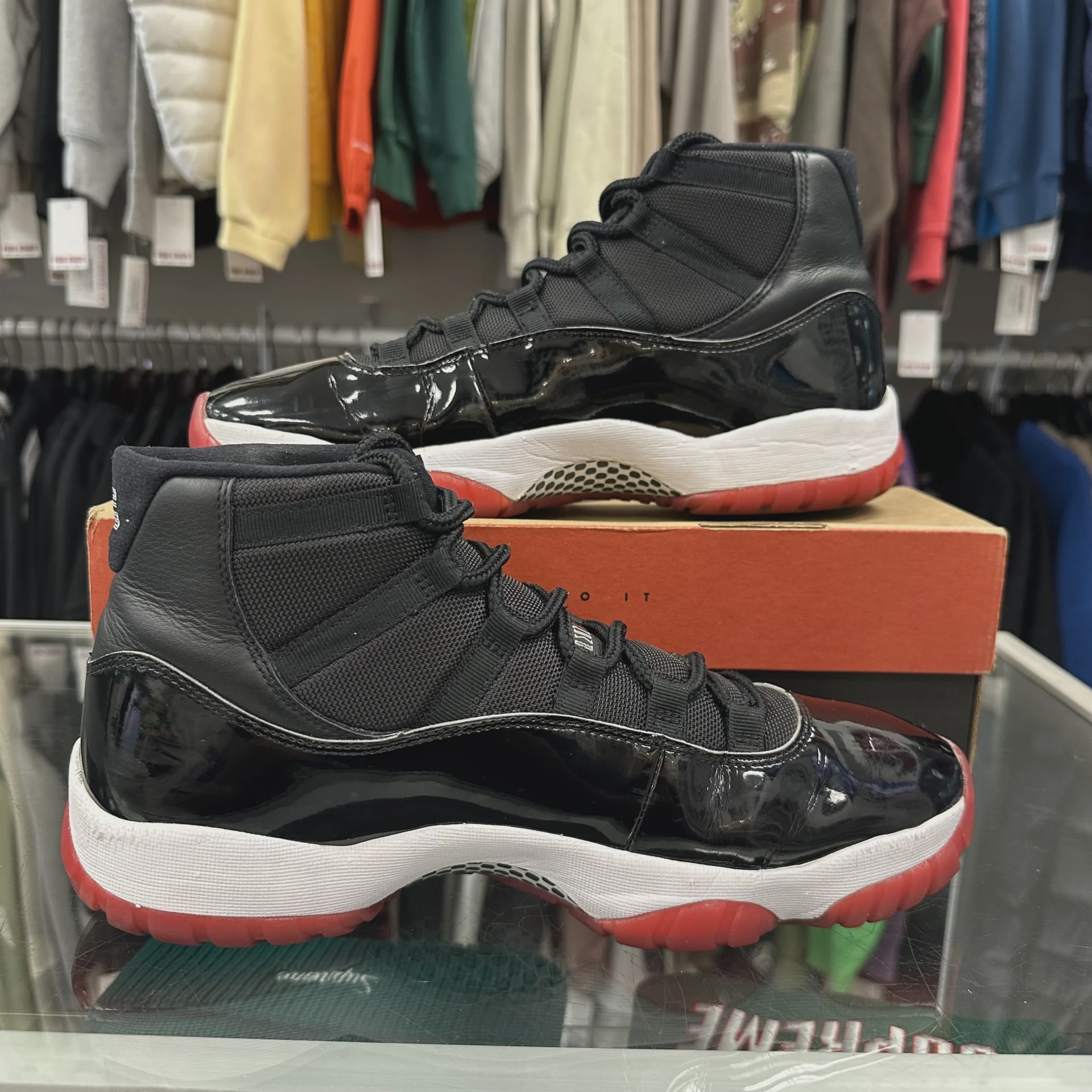 Air Jordan 11 Retro Playoffs Black Red (2019) • Pre-Owned [4439] - photo 3