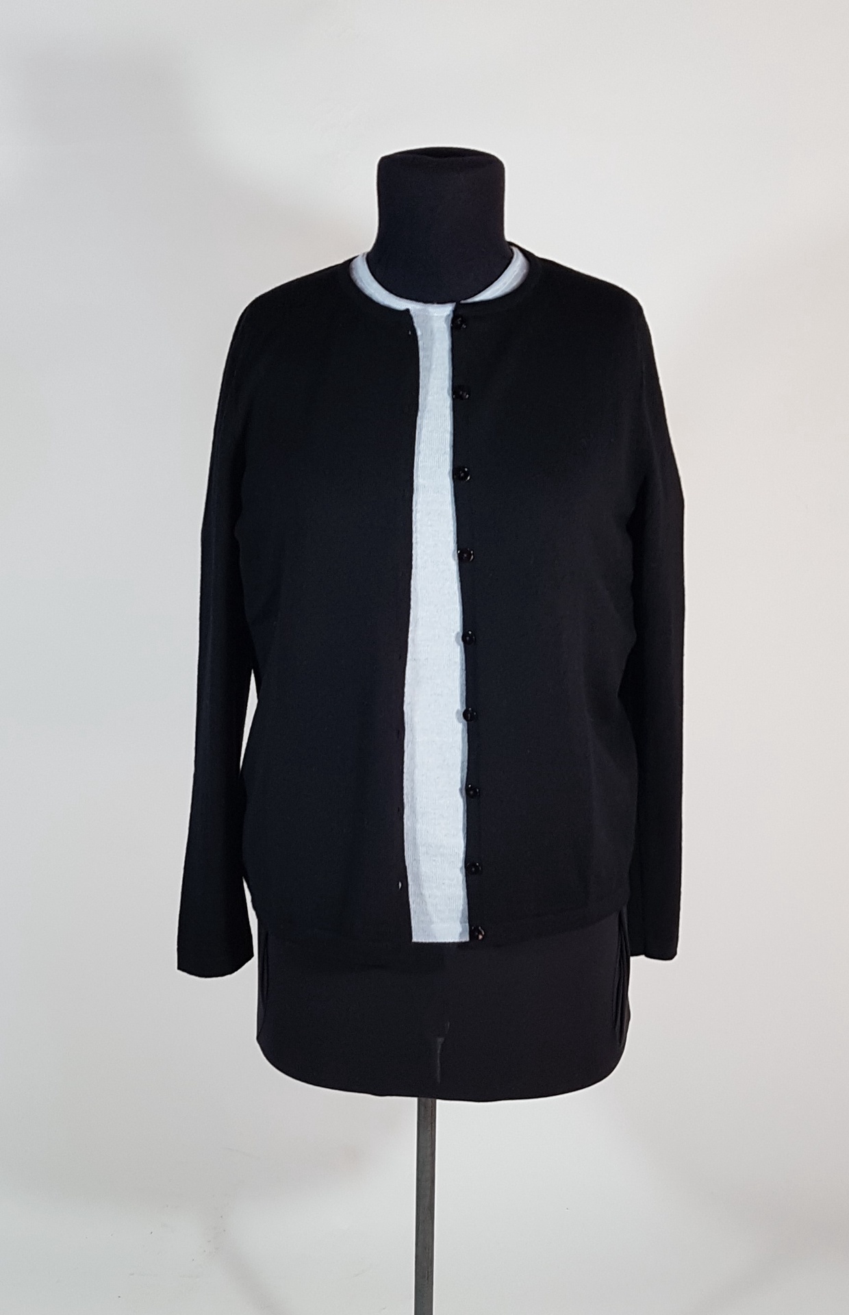 CLASSIC BUTTON CARDIGAN  - BLACK