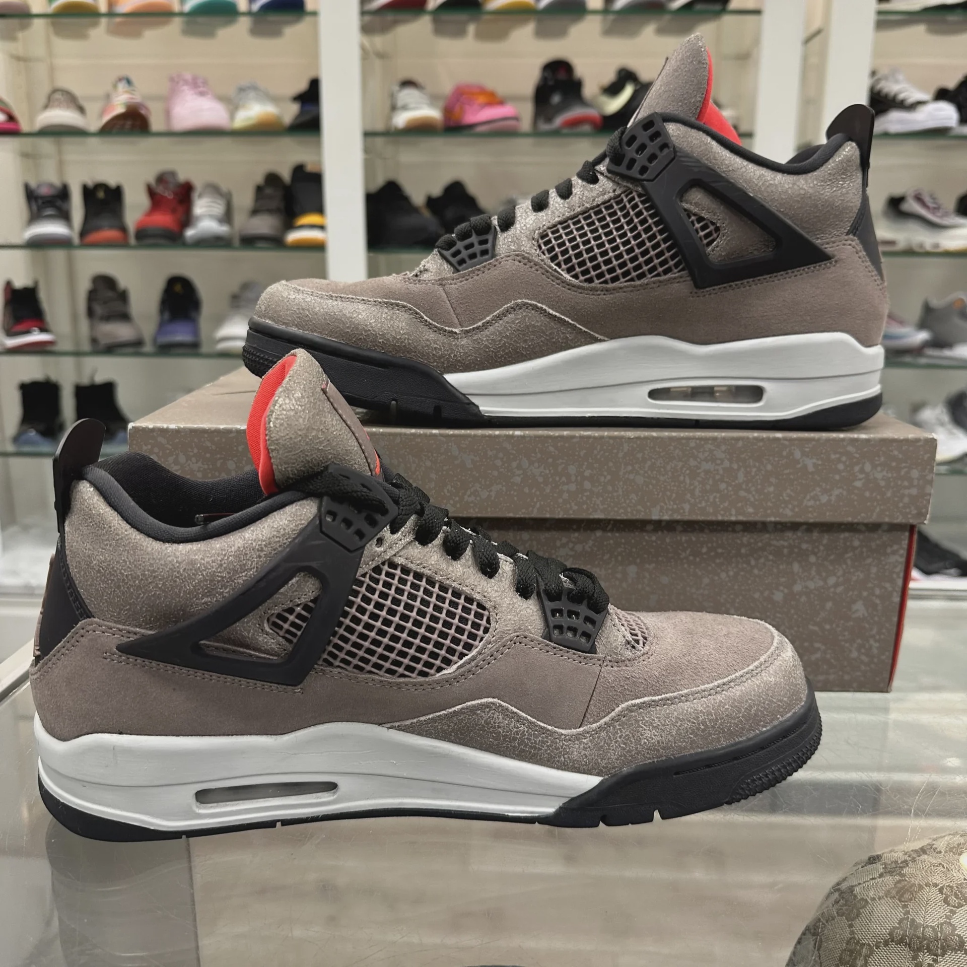 Jordan 4 Retro Taupe Haze • Pre-Owned [2585] - photo 8