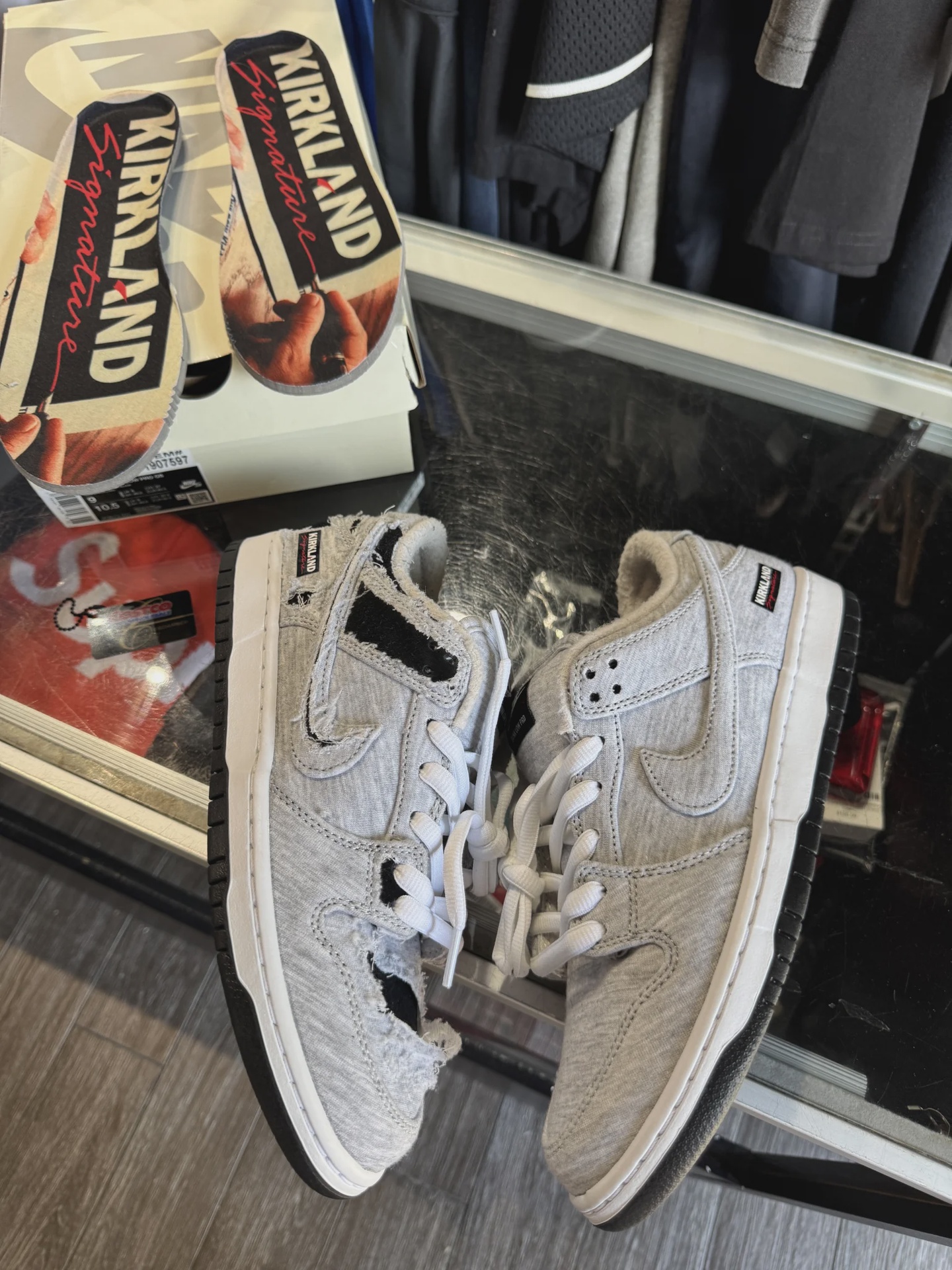 Nike SB Dunk Low Pro QS Costco Kirkland Signature • Pre-Owned [4097] - photo 1