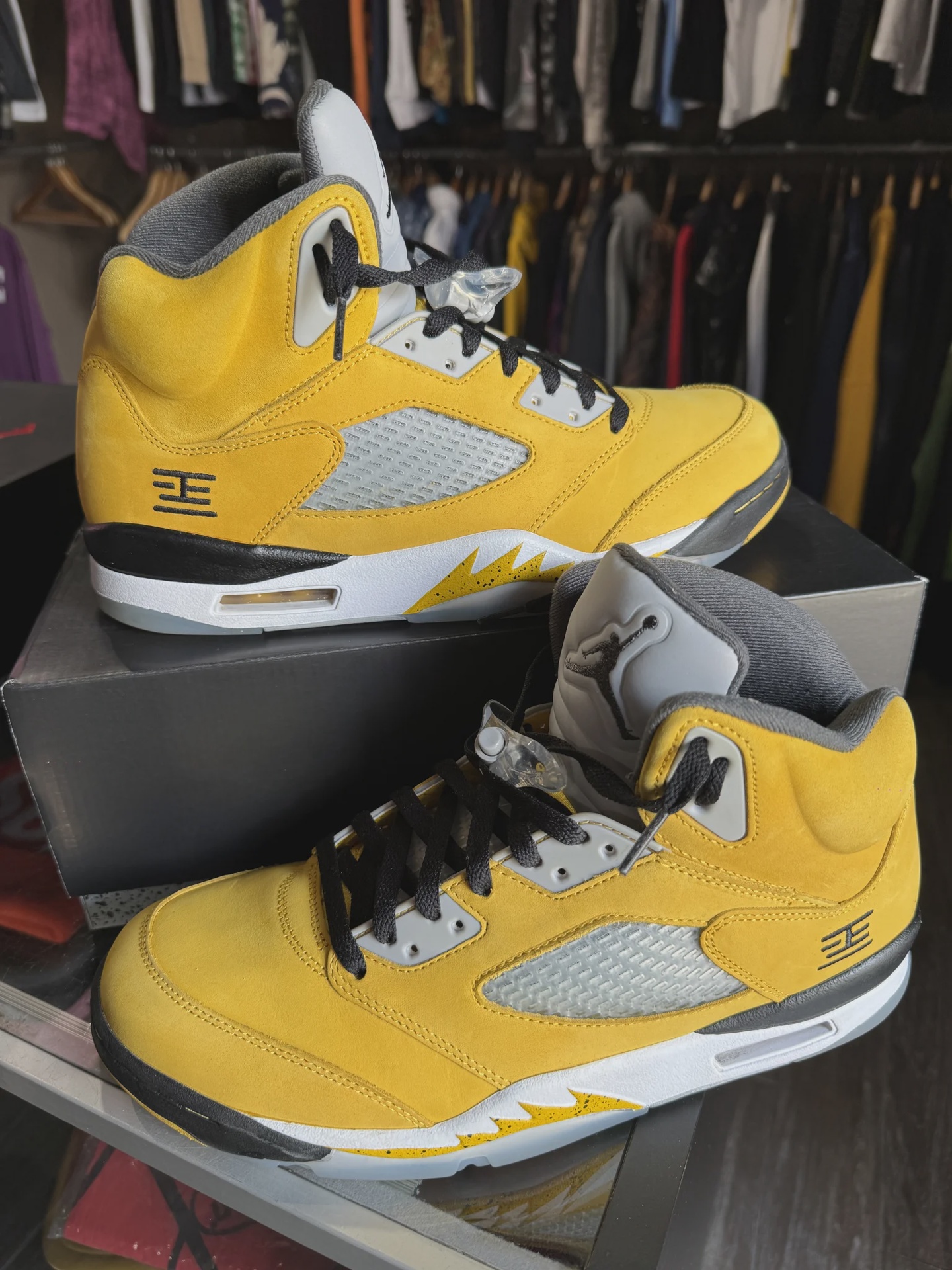 Jordan Air Jordan 5 Retro Tokyo T23 (2025) - Size US M 11.5