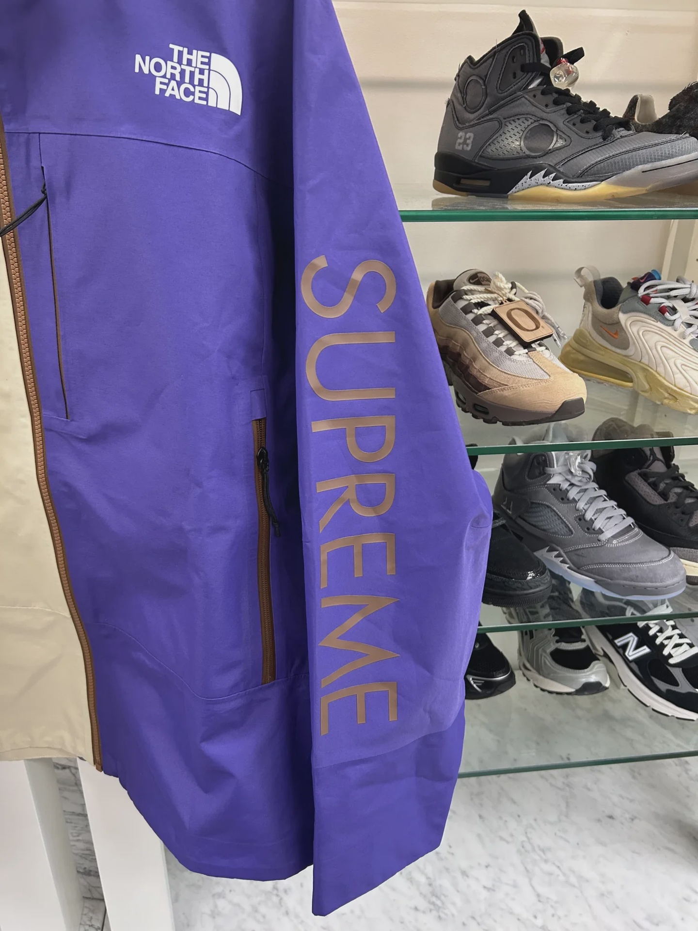 Supreme The North Face Split Taped Seam Shell Jacket • Pre-Owned [1480] - photo 3