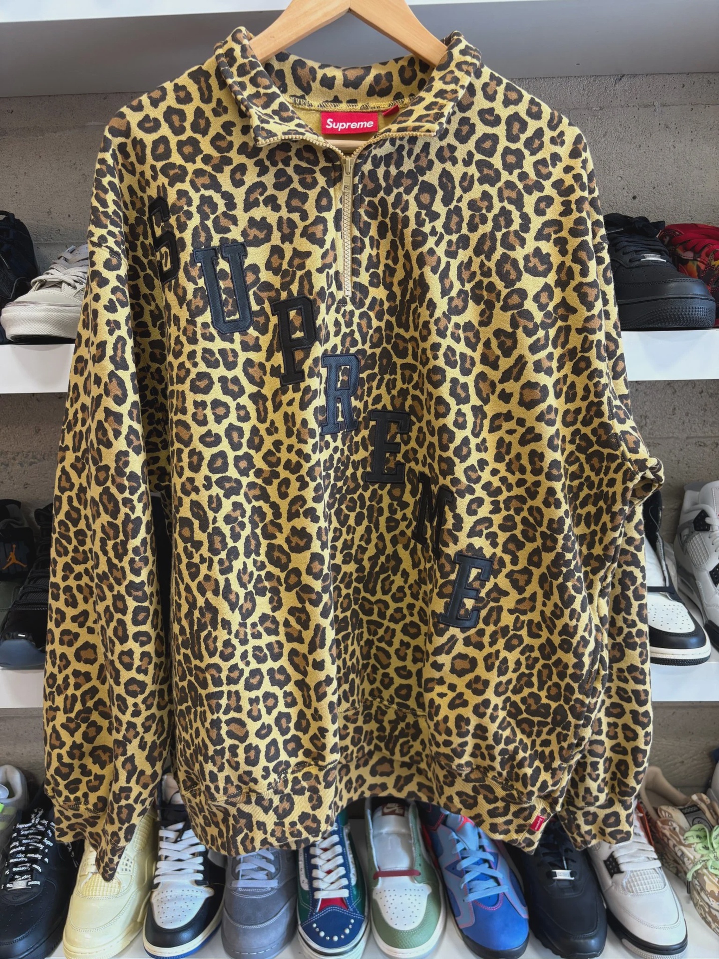 Supreme Supreme Quarter Zip Leopard Print - Size XL