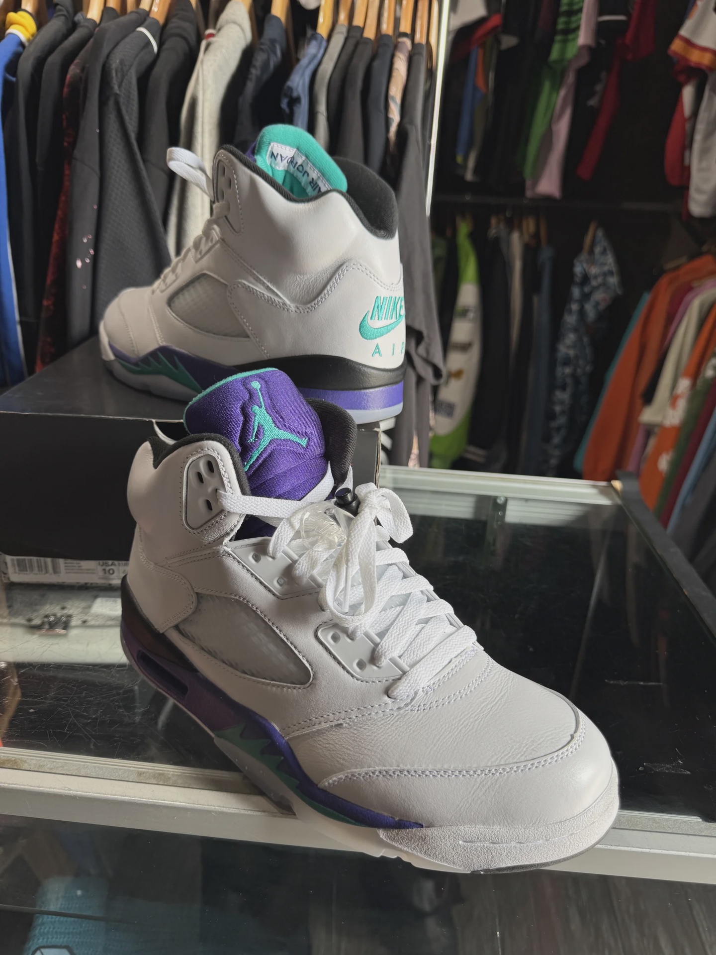 Air Jordan 5 Retro Grape (2025) • Pre-Owned [7127] - photo 1