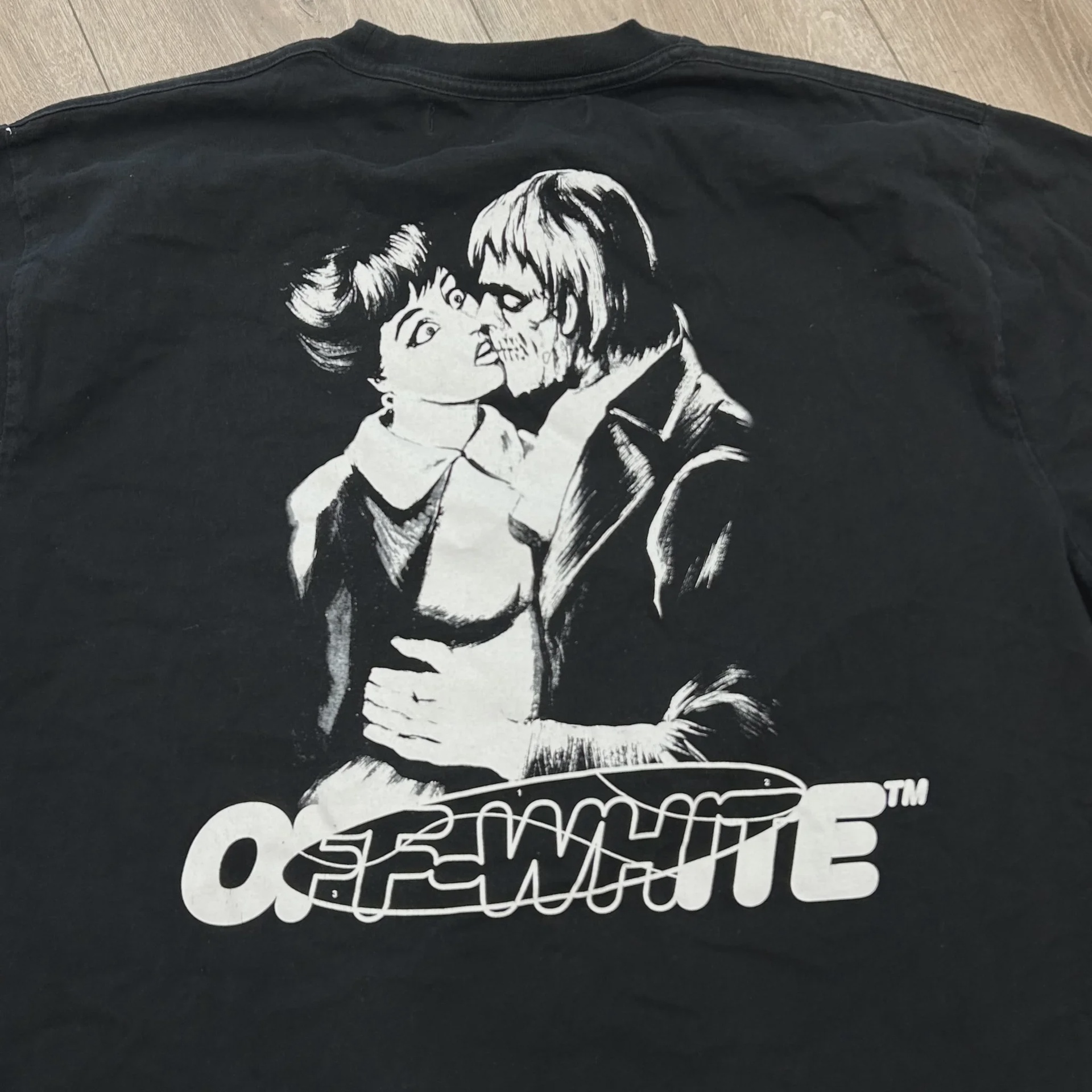 Off-White "Kiss 21" Short-Sleeve Graphic T-Shirt • Pre-Owned [2167] - photo 2