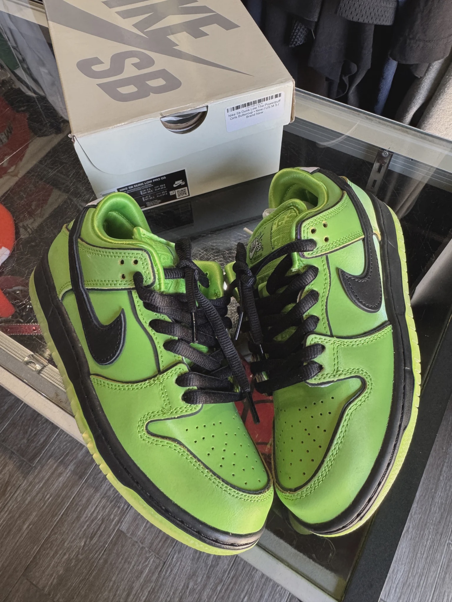 Nike SB Dunk Low The Powerpuff Girls Buttercup • Pre-Owned [4731] - photo 1