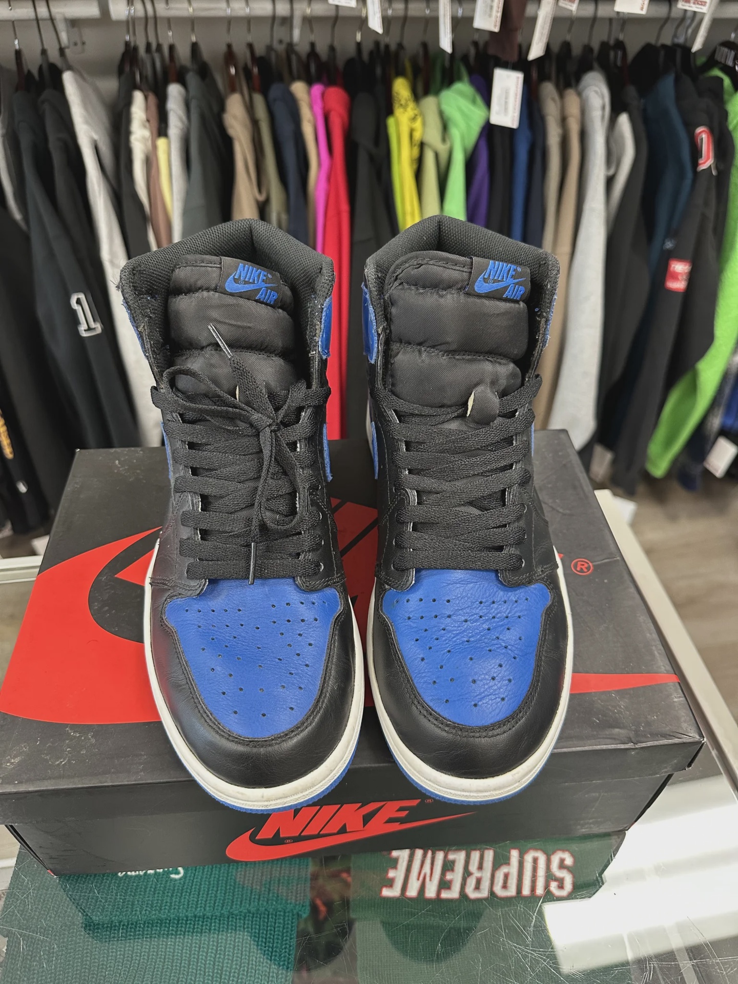 Air Jordan 1 Retro Royal Blue (2017) • Pre-Owned [0736] - photo 3