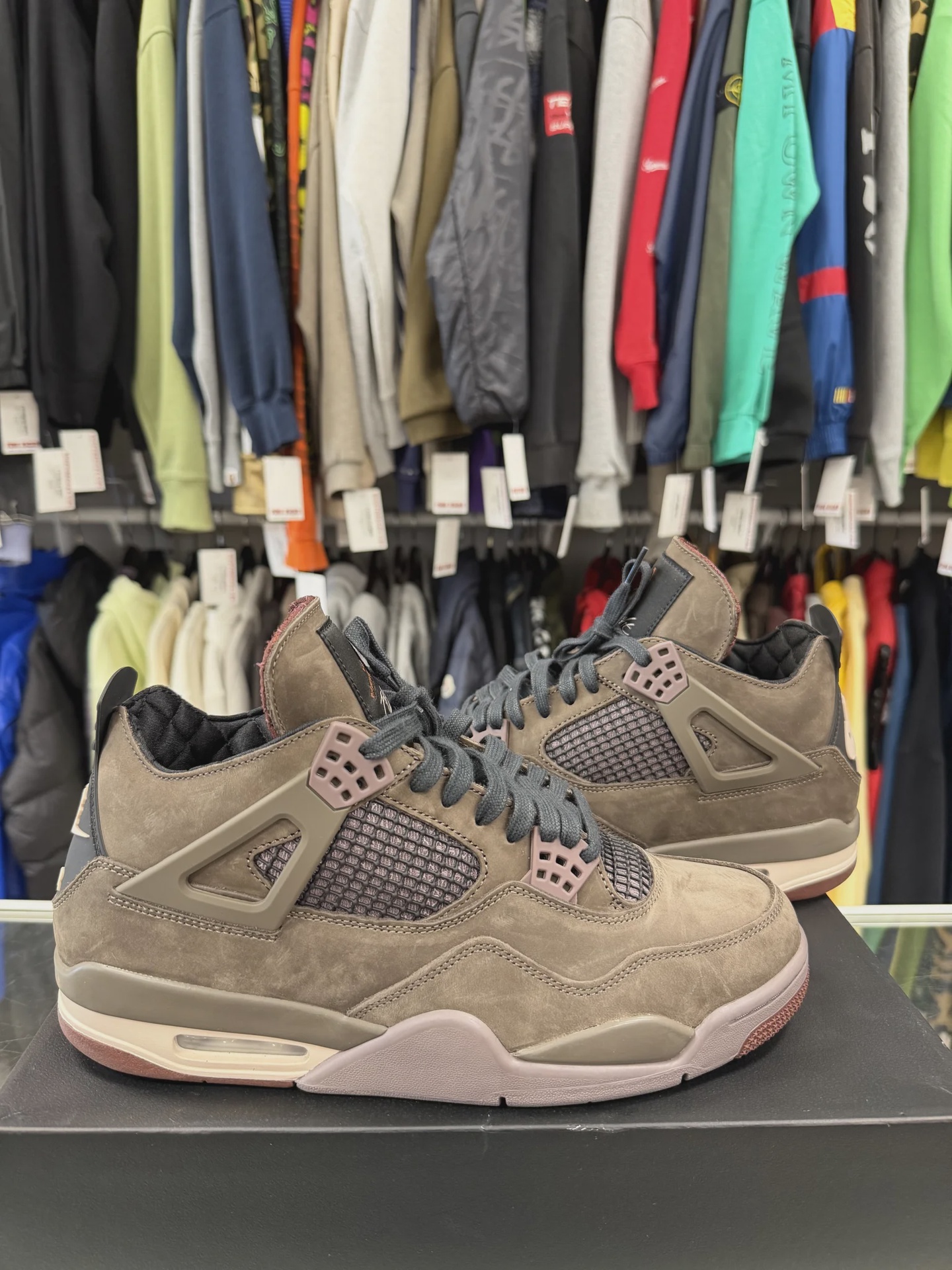 Air Jordan 4 Retro SP A Ma Maniére Dark Mocha • Pre-Owned [1492] - photo 1