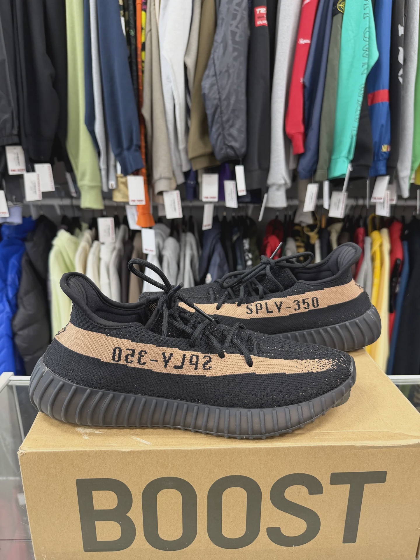 Adidas adidas Yeezy Boost 350 V2 Core Black Copper - Size US M 11.5