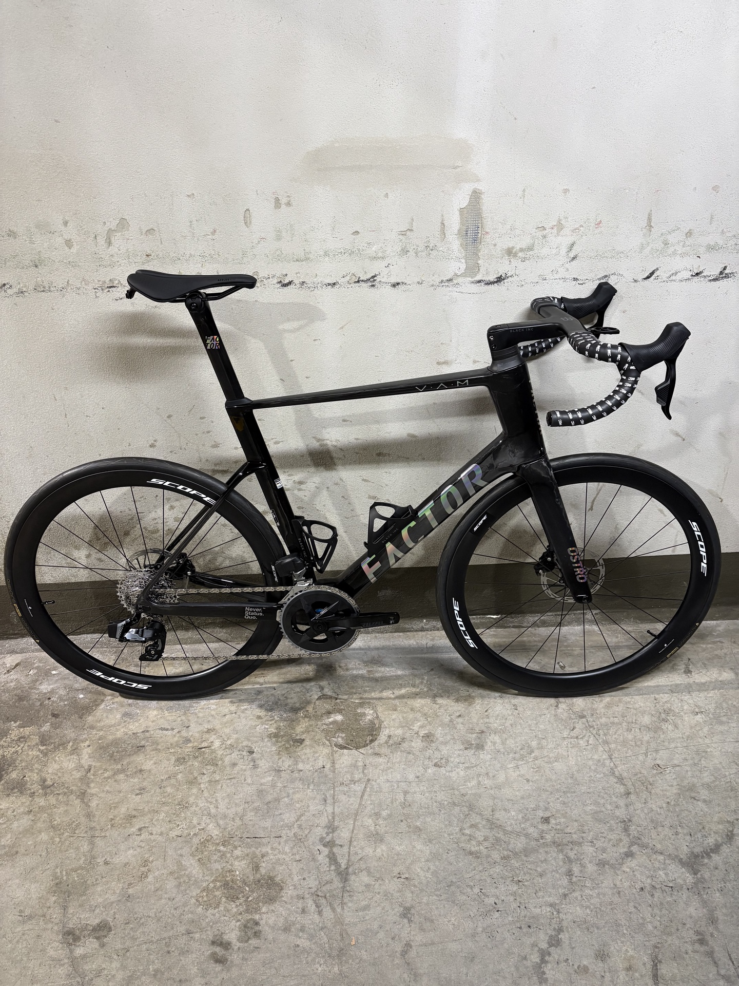 Factor Ostro Vam - 61cm black/foil with Sram Rival etap