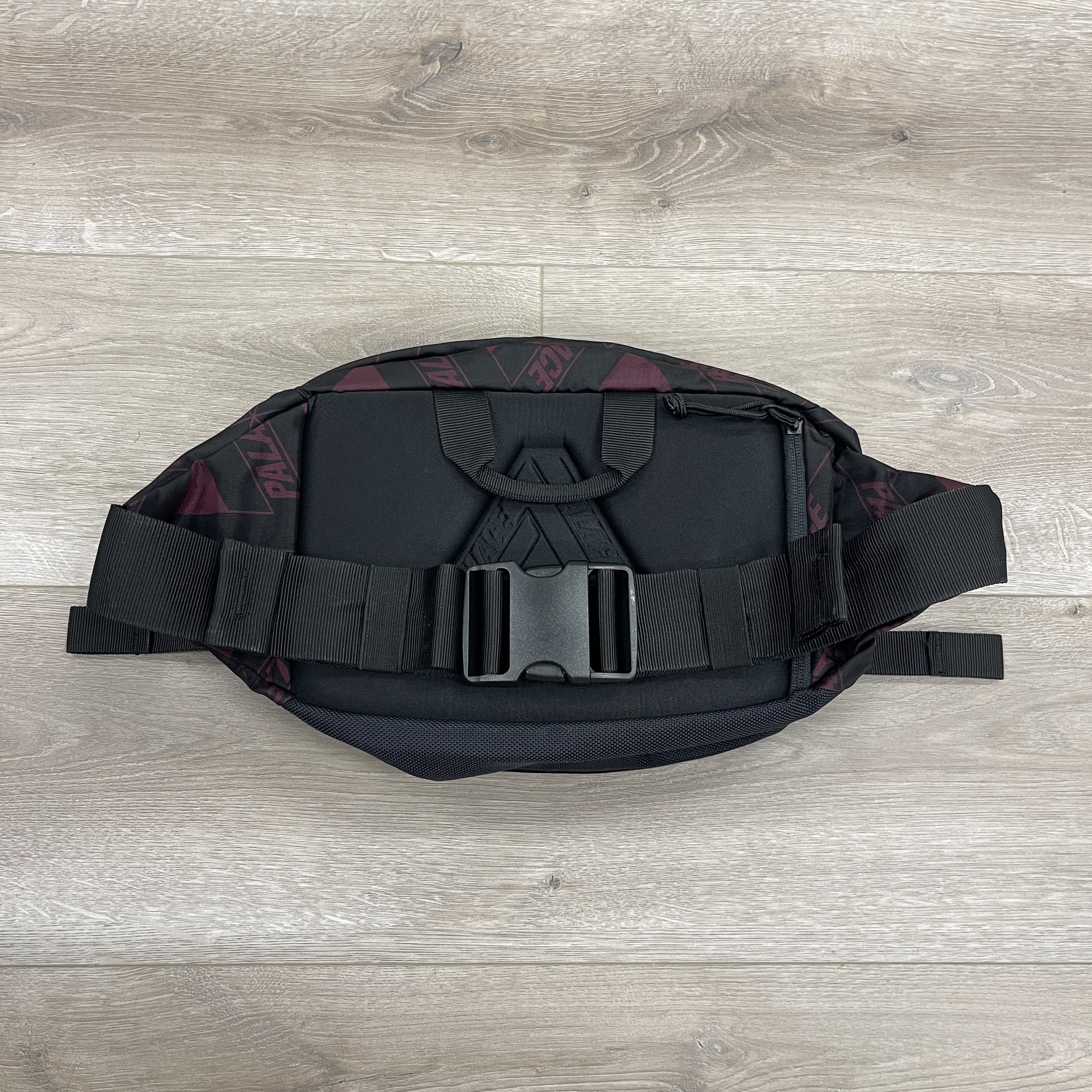Palace FW17 Bun Bag Purple 4