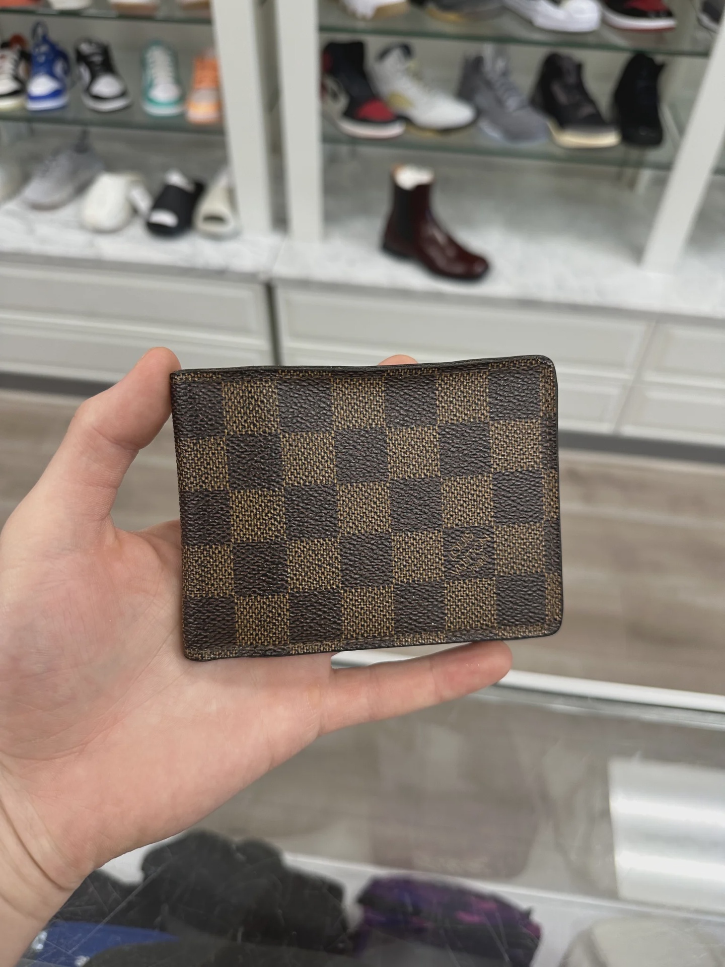 Louis Vuitton Damier Bifold Wallet • Pre-Owned [9258] - photo 1