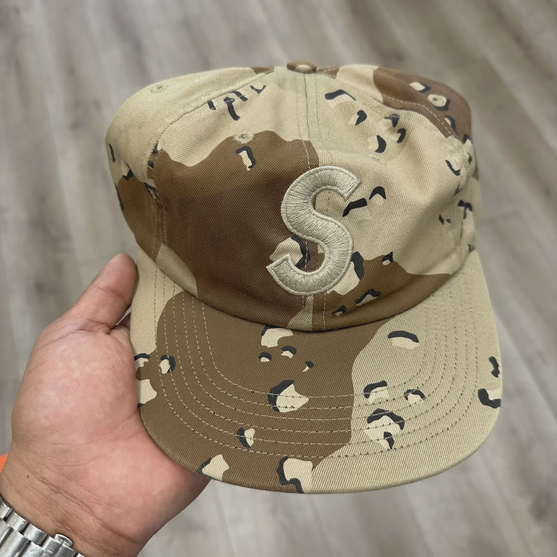 Supreme Tonal S Logo 6-Panel Desert Camo • Pre-Owned [9137] - photo 2