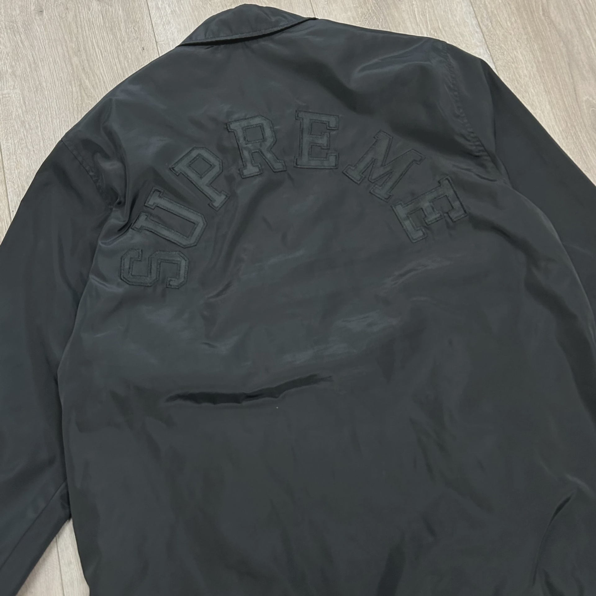 Supreme  x AntiHero Black Jacket • Pre-Owned [4488] 2