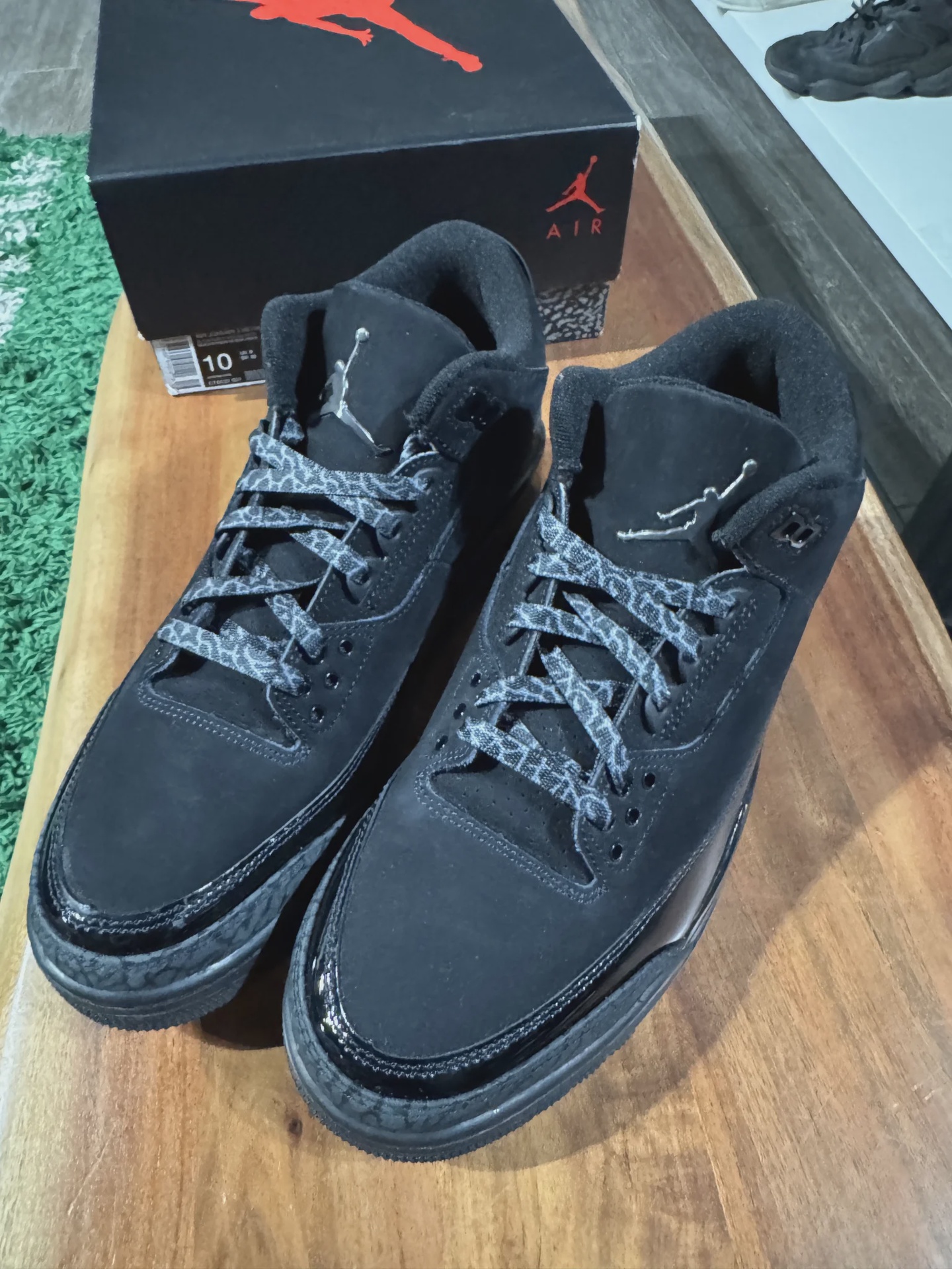 Air Jordan 3 Retro Black Cat (2025) • Pre-Owned [4173] - photo 2