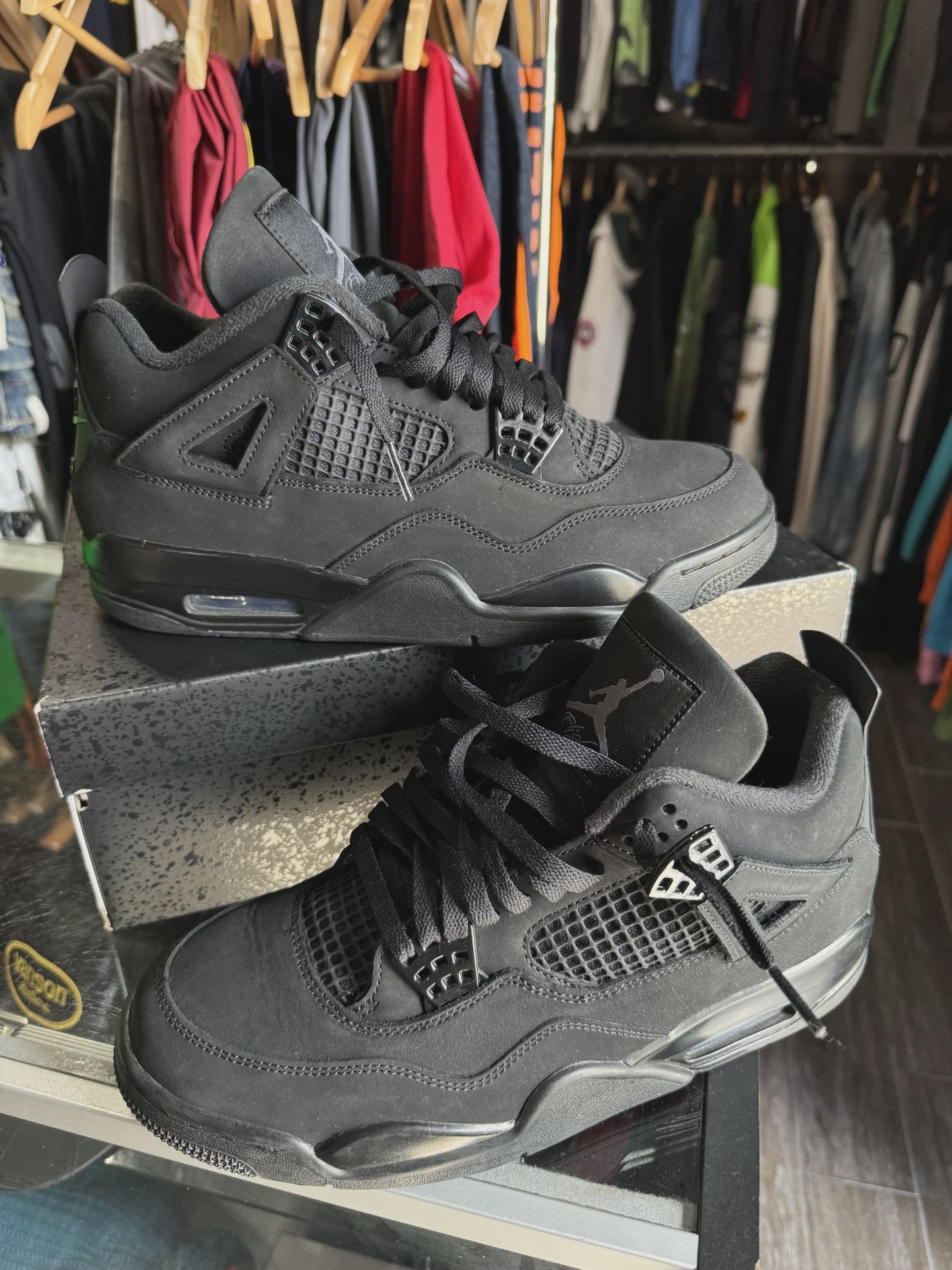 Air Jordan 4 Retro Black Cat (2025) • Pre-Owned [6461] - photo 1