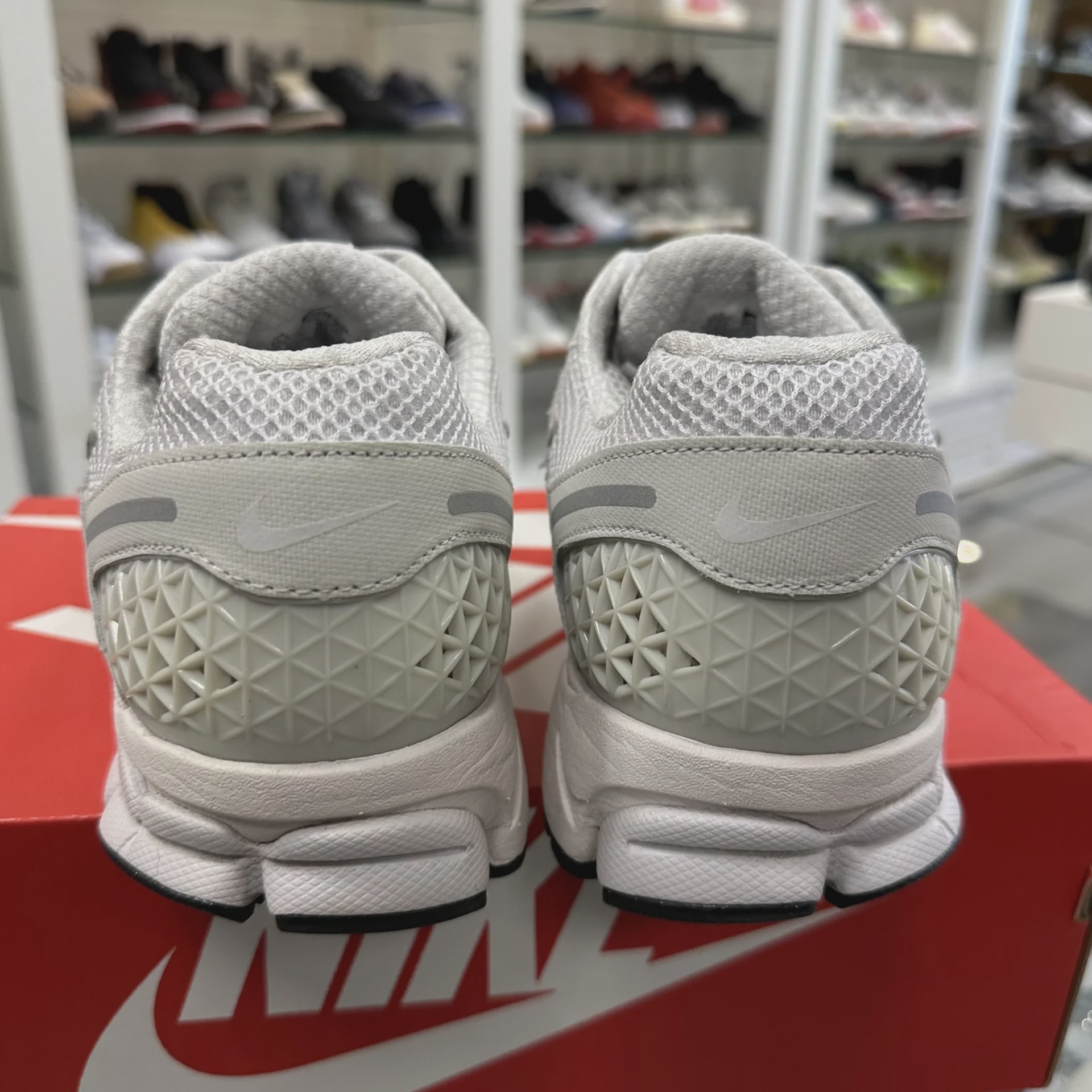 Nike Zoom Vomero 5 SP Vast Grey • Pre-Owned [8841] - photo 3