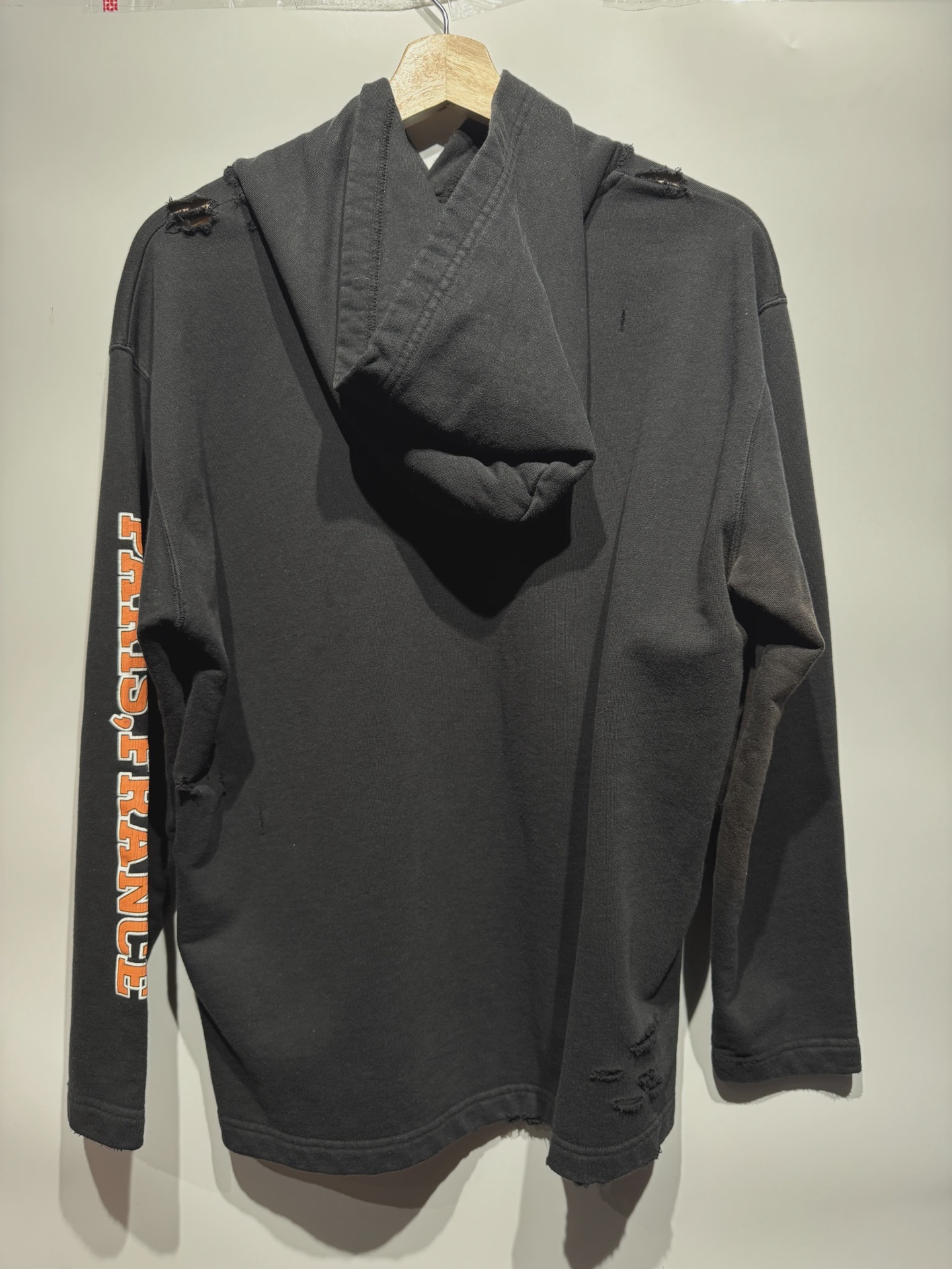 Balenciaga Distressed Finish Black Hoodie size XS • Pre-Owned [6919] 2