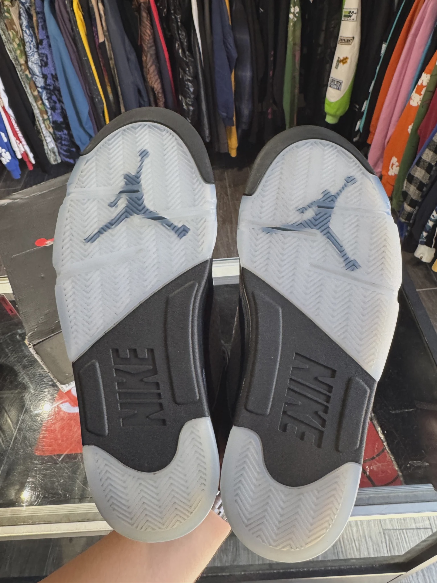 Air Jordan 5 Retro Original Black Metallic Reimagined • Pre-Owned [5761] - photo 5