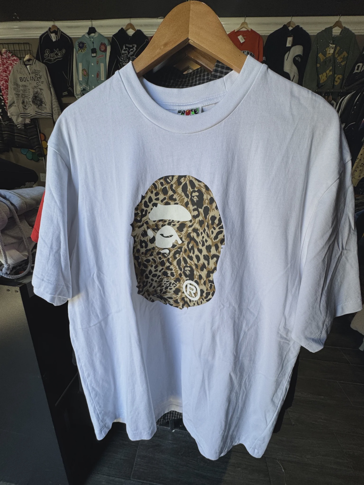A Bathing Ape White Tee Cheetah Head L • Pre-Owned [1019] - photo 1