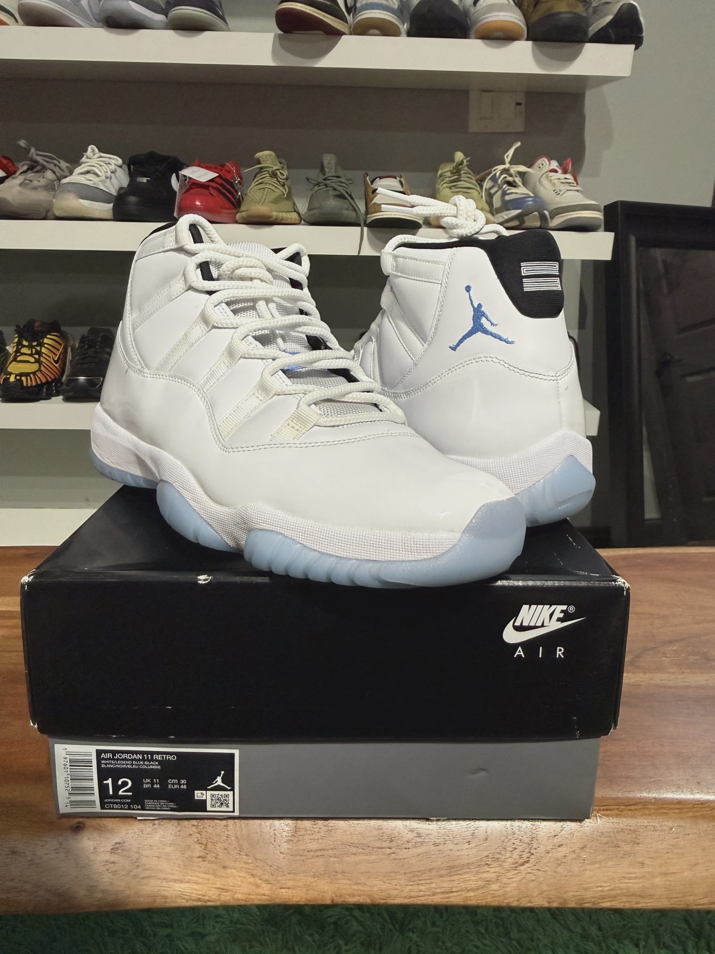Air Jordan 11 Retro Legend Blue (2024) • Pre-Owned [7510] - photo 1