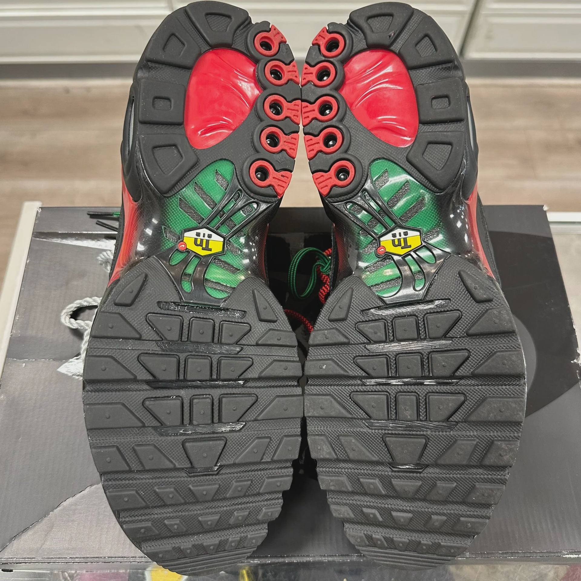 Nike Air Max Plus Homecoming Black • Pre-Owned [8915] - photo 4
