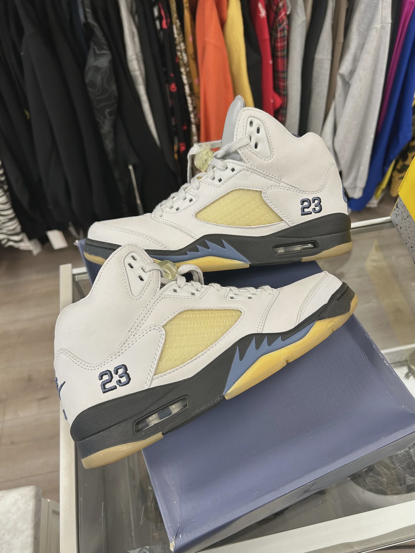 Jordan Air Jordan 5 Retro A Ma Maniére Dawn (Women's) - Size 11.5W