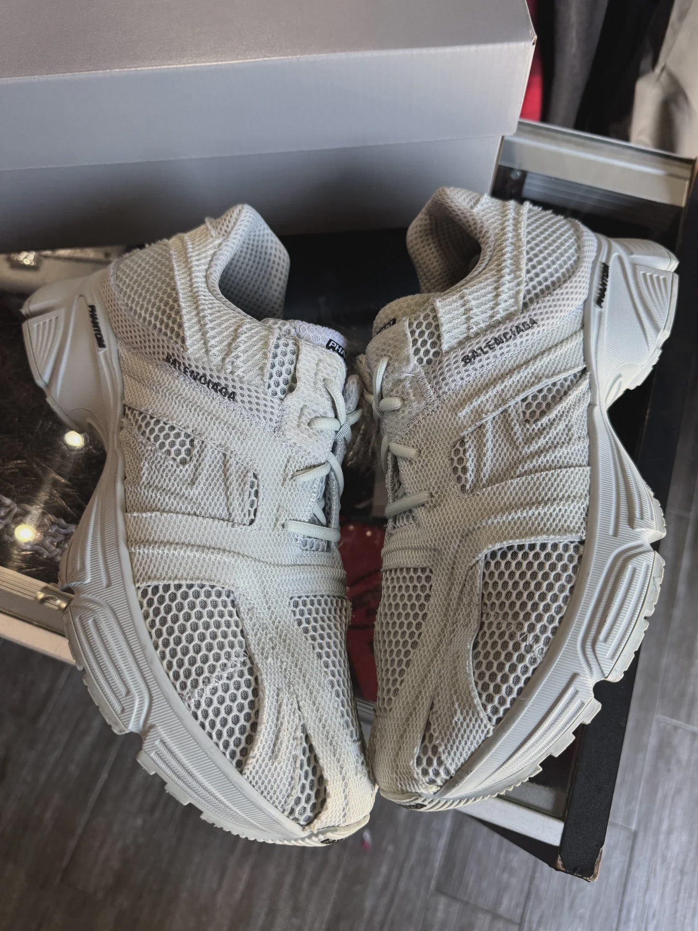 Balenciaga Grey Phantom Sneaker  • Pre-Owned [5560] - photo 2