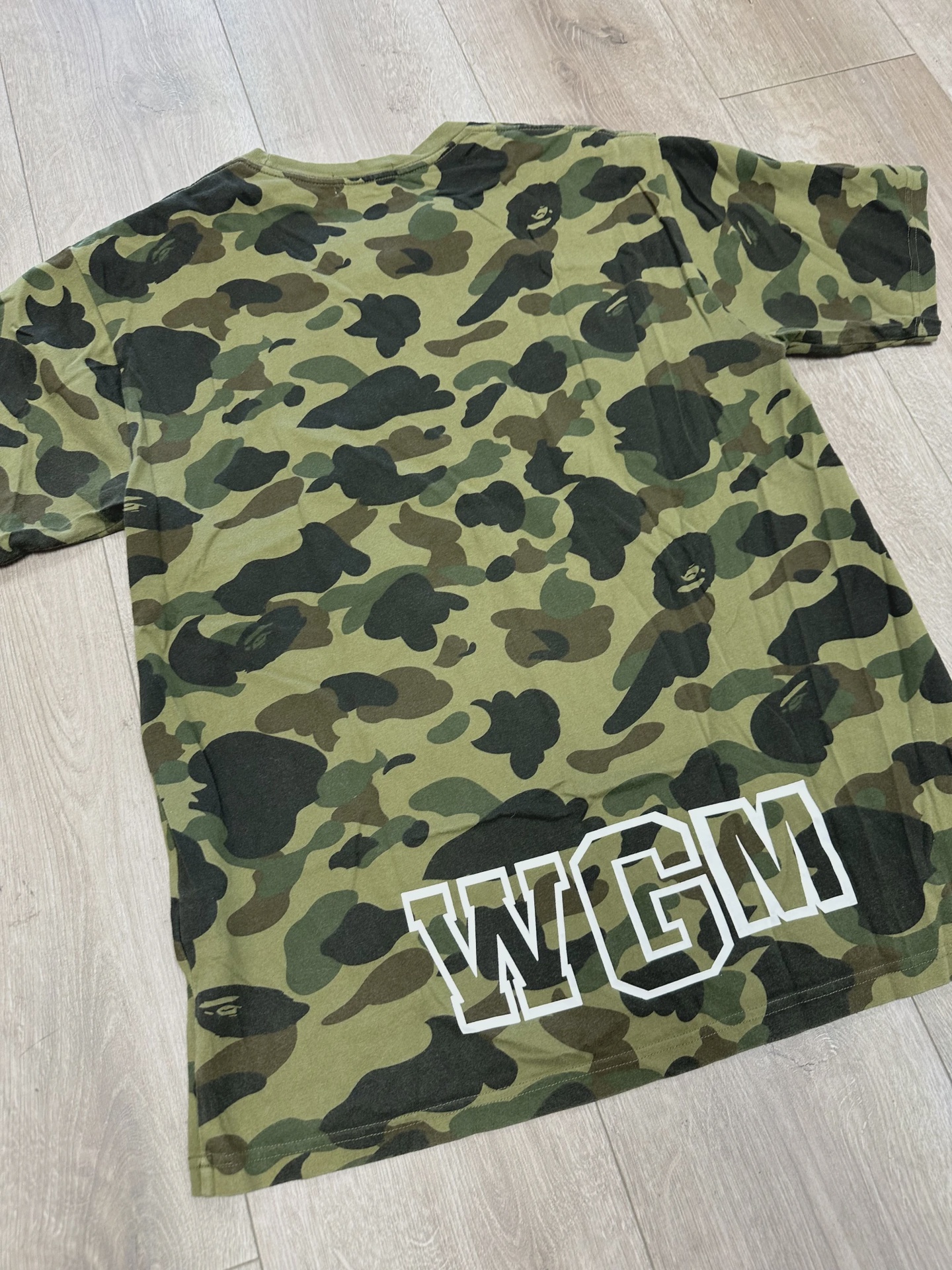 BAPE 1st Camo Shark Tee • Pre-Owned [4043] 6