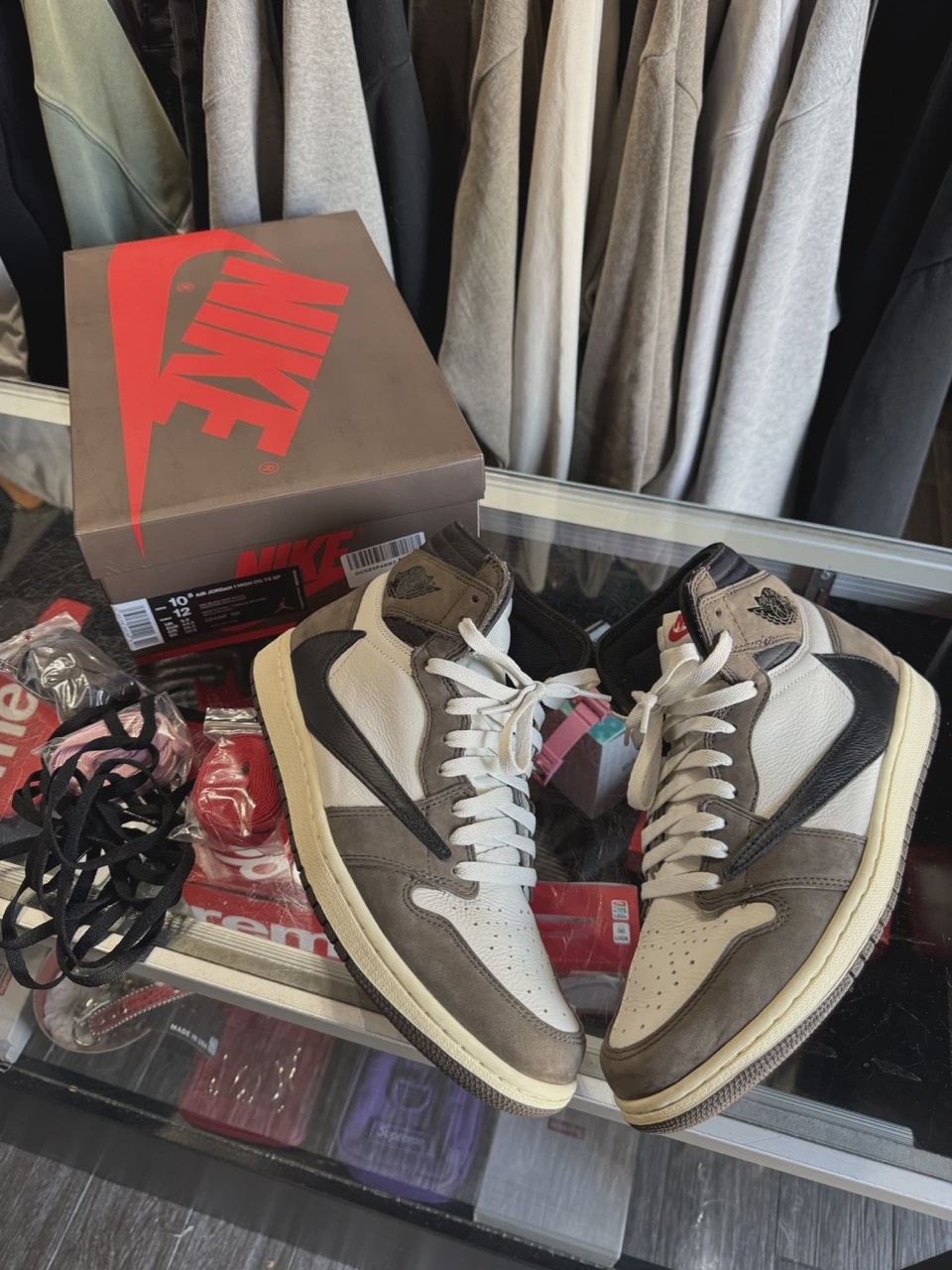 Air Jordan 1 Retro High Original SP Travis Scott Mocha • Pre-Owned [5131]