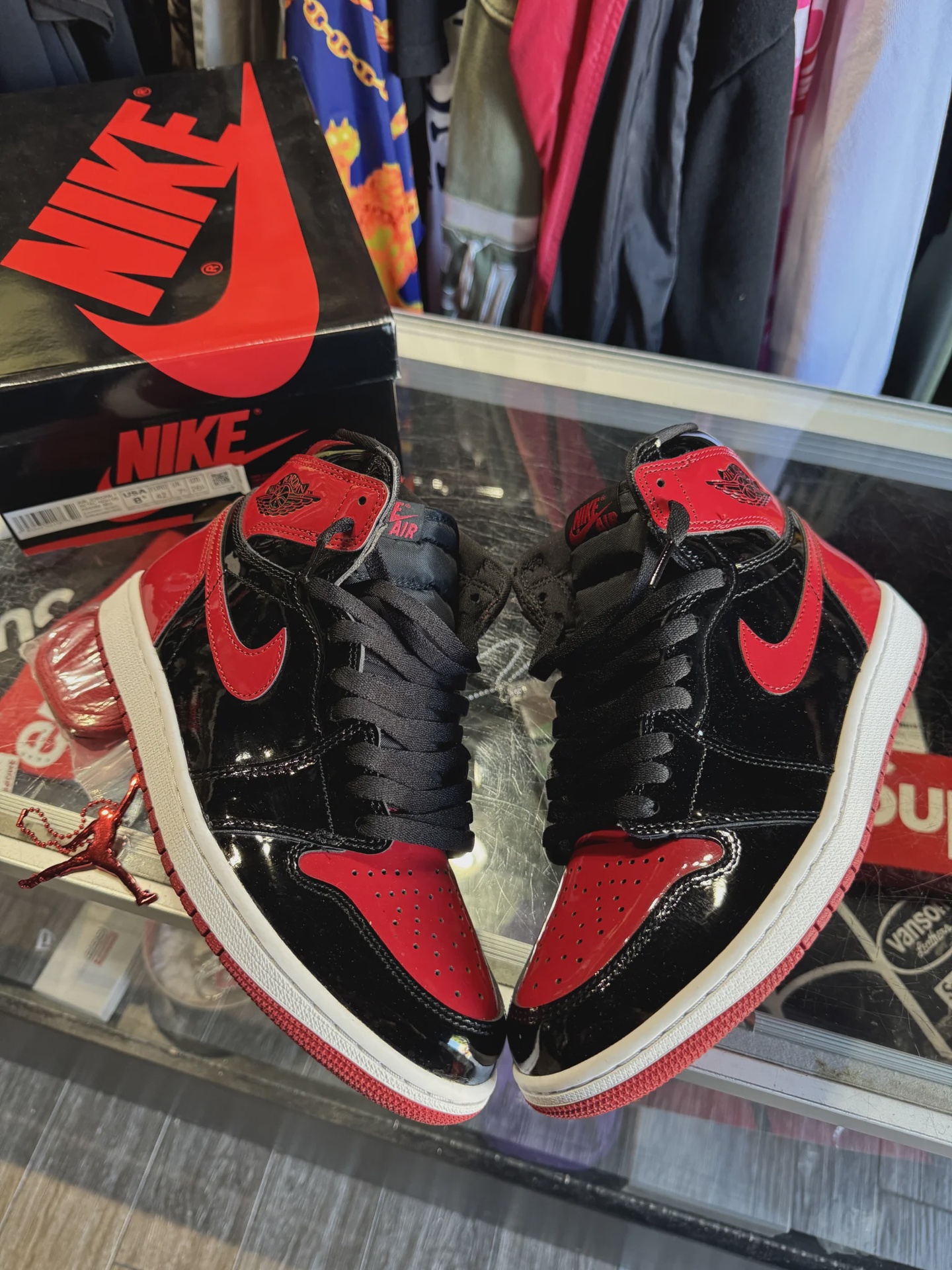 Air Jordan 1 Retro High Original Patent Black Red • Pre-Owned [0379] - photo 1