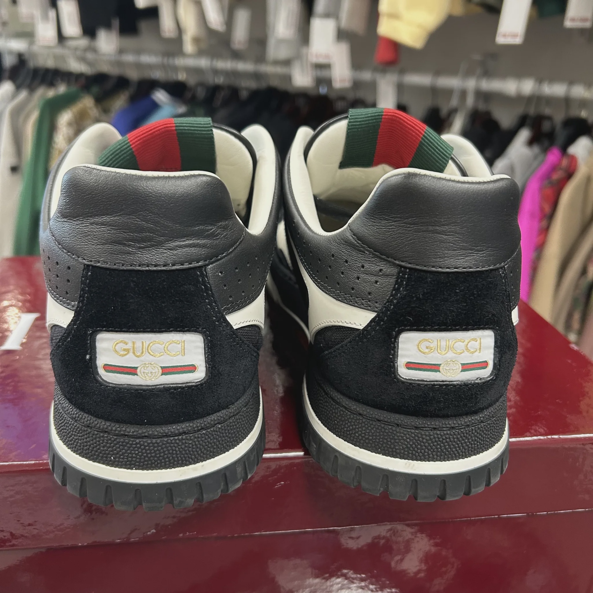 Gucci Low Top Black • Pre-Owned [5196] - photo 5
