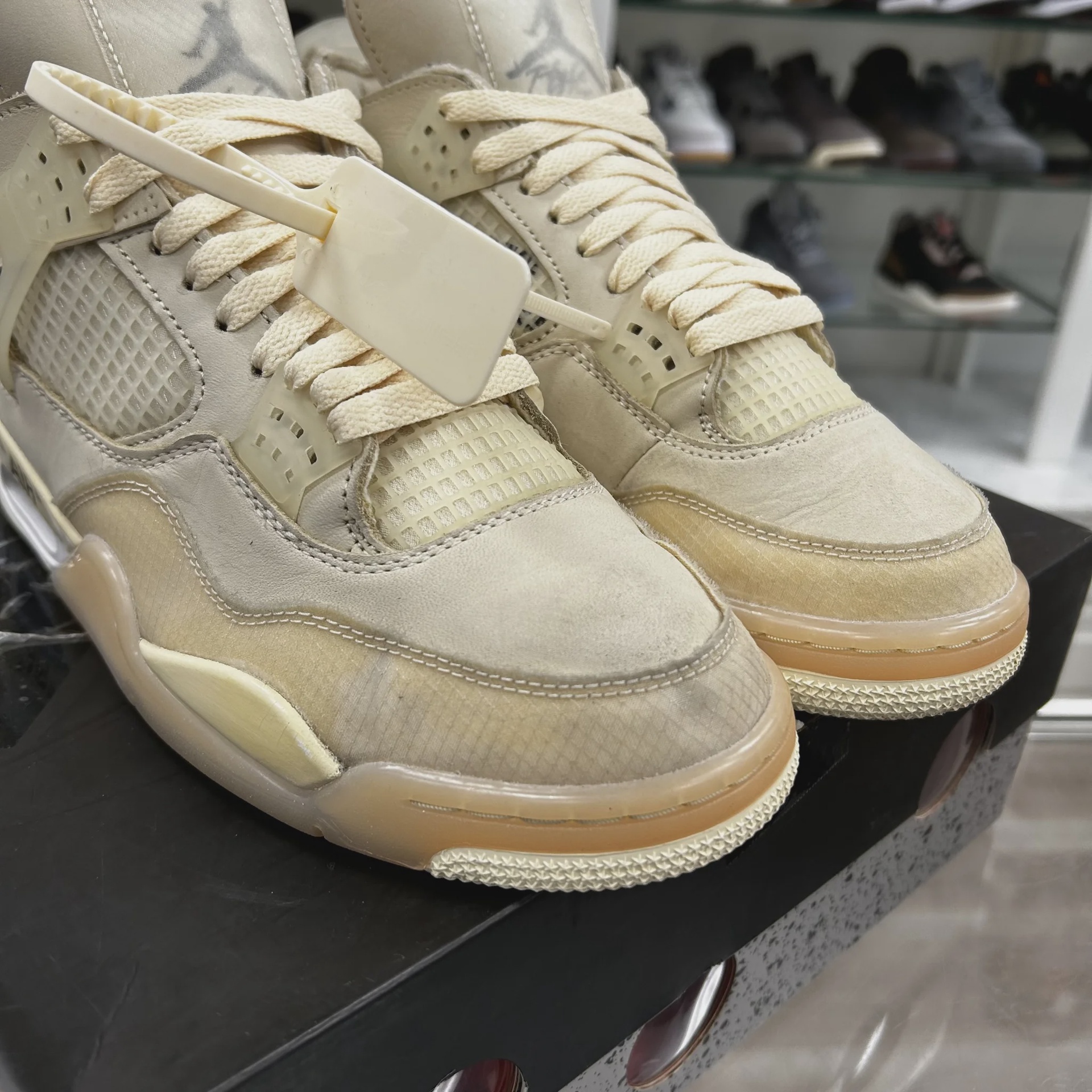 Air Jordan 4 Retro Off-White Sail (Women's) • Pre-Owned [9026] - photo 9