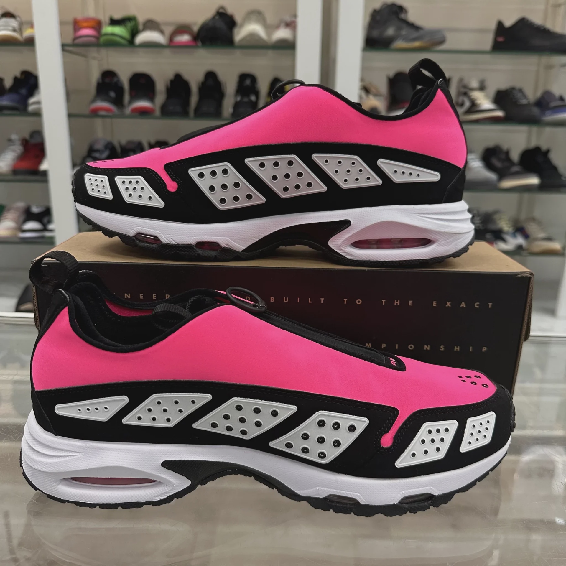 Nike Air Max Sunder Hyper Pink Black • Pre-Owned [8648] - photo 8