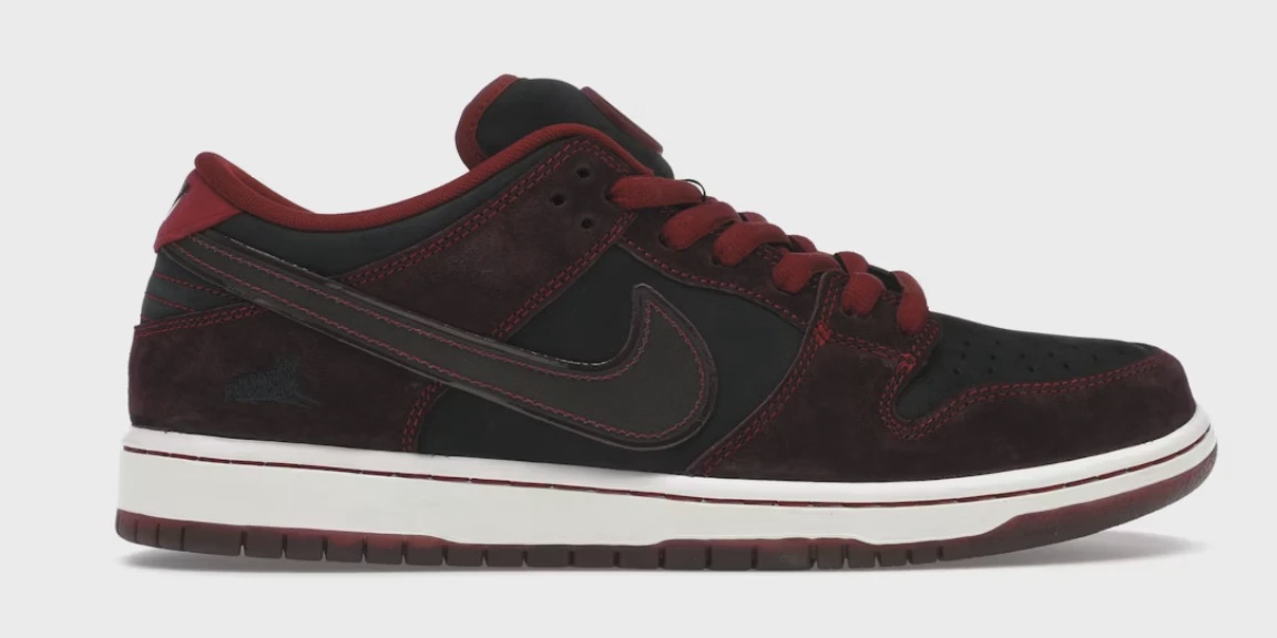 Nike SB Dunk Low Riot Skateshop  • Brand New [0937]